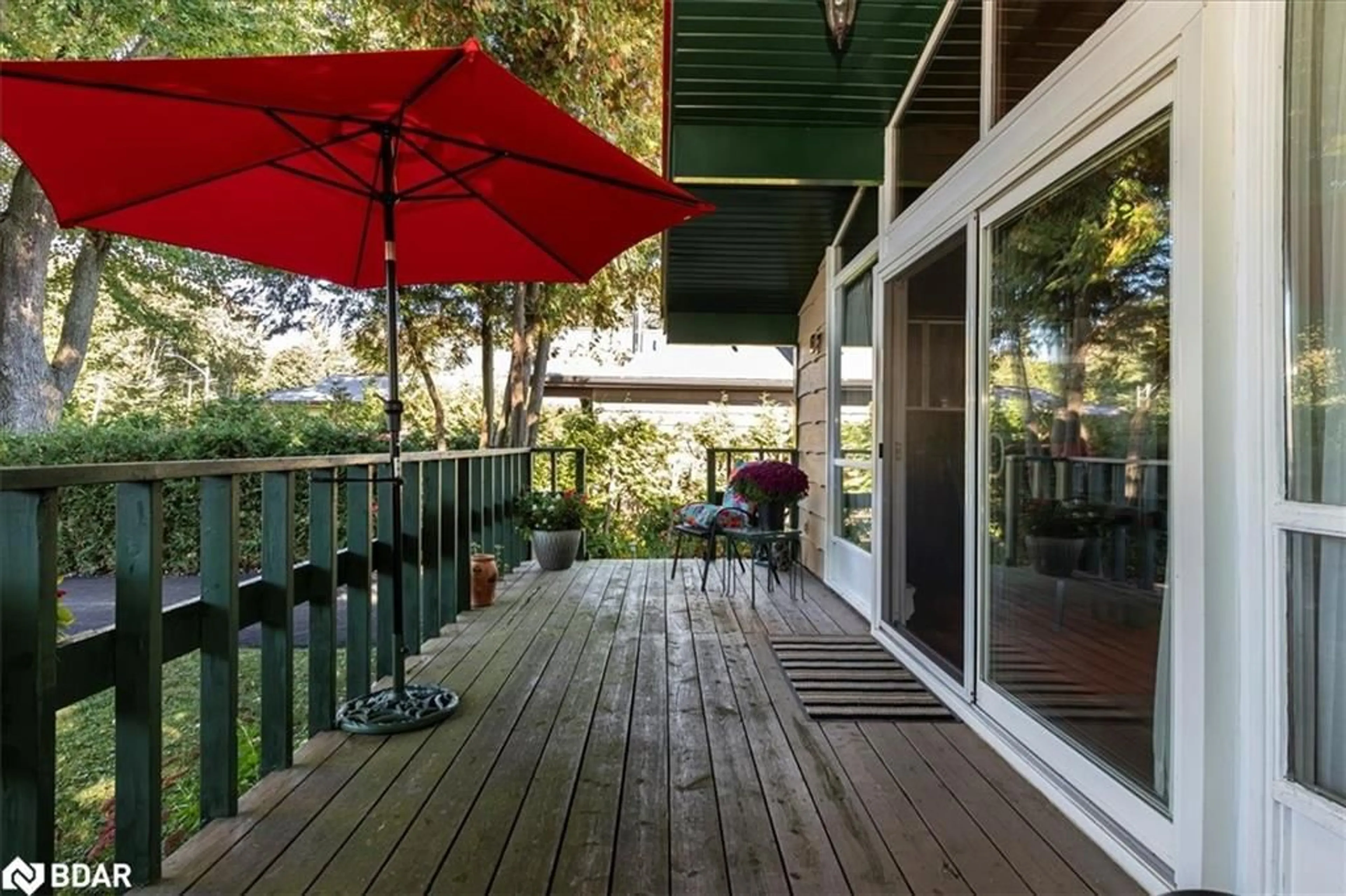 Patio, water/lake/river/ocean view for 67 Lake Ave, Brechin Ontario L0K 1B0