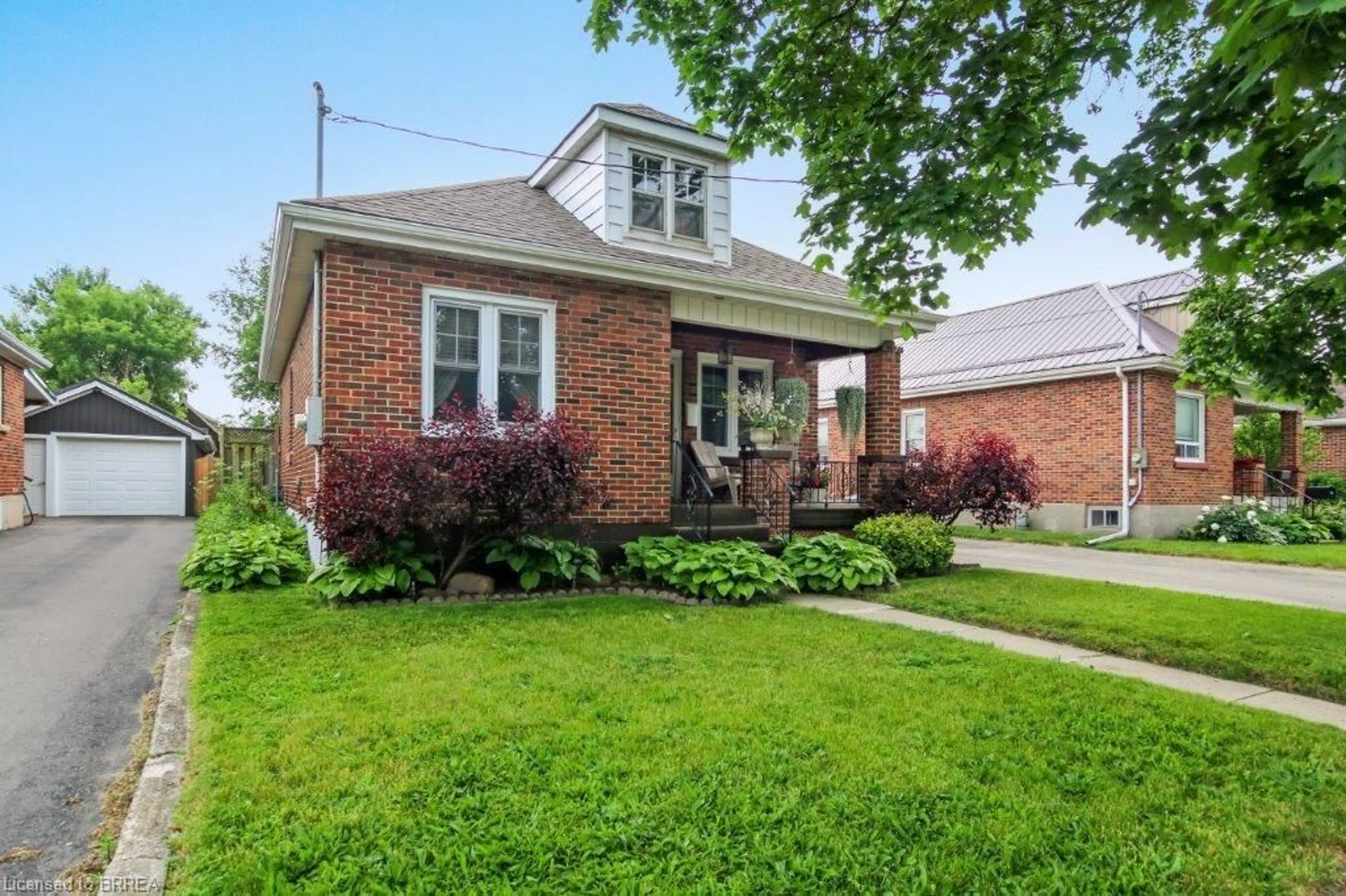 Home with brick exterior material, street for 19 Alice St, Brantford Ontario N3R 1Y1
