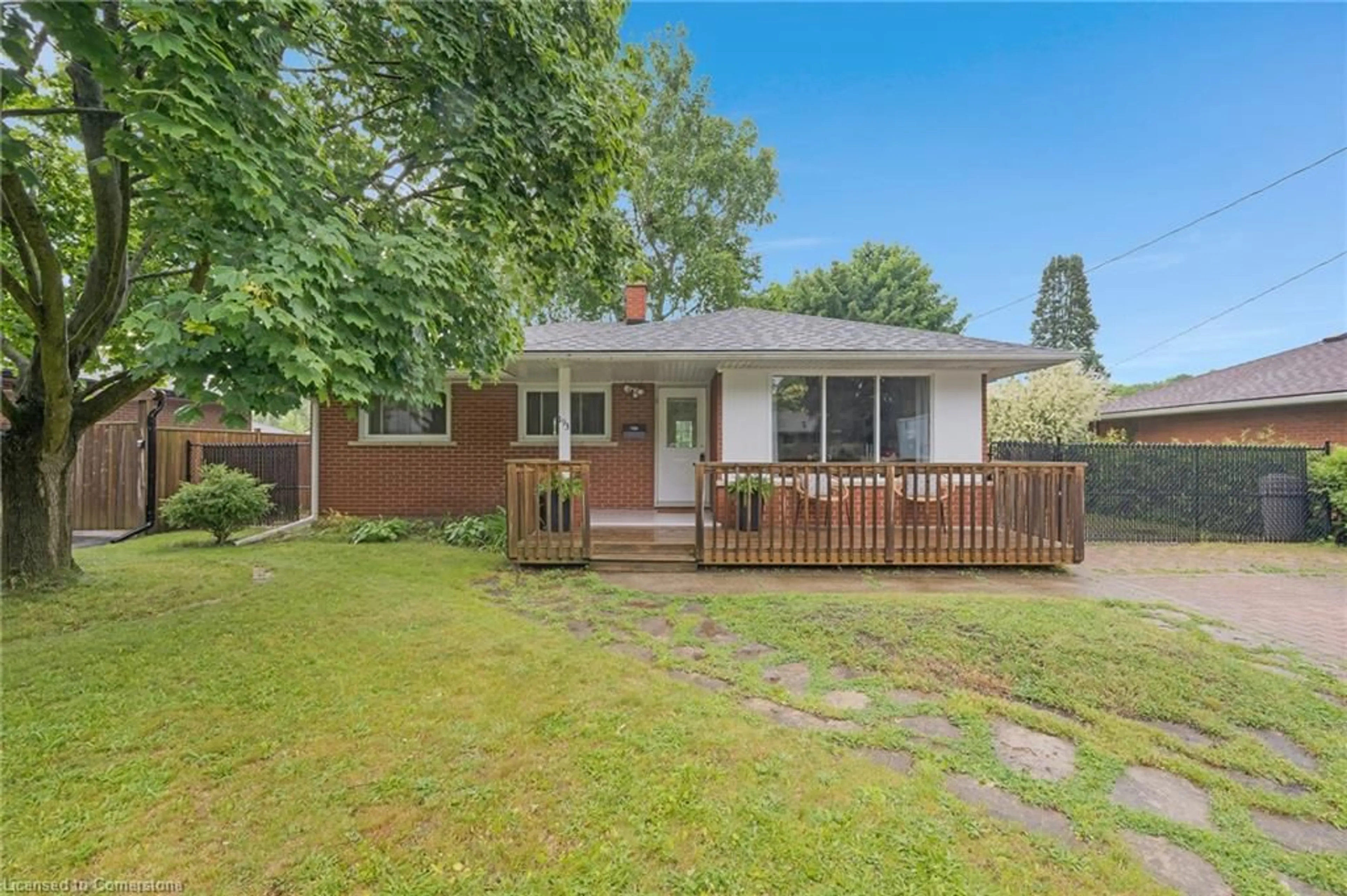 Unknown for 193 Weaver St, Cambridge Ontario N3C 1W7