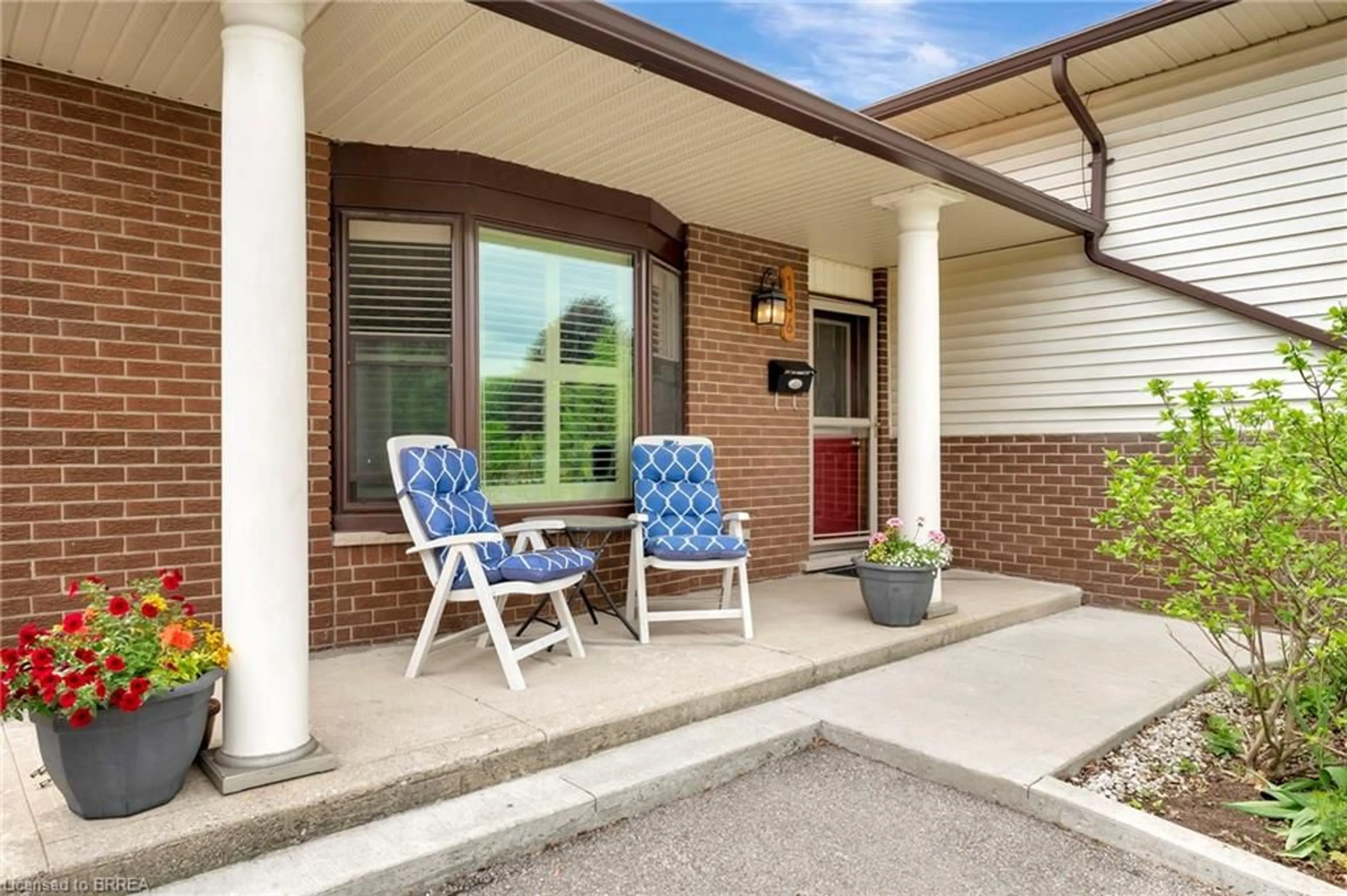 Patio, unknown for 136 Brantwood Park Rd, Brantford Ontario N3P 1G3