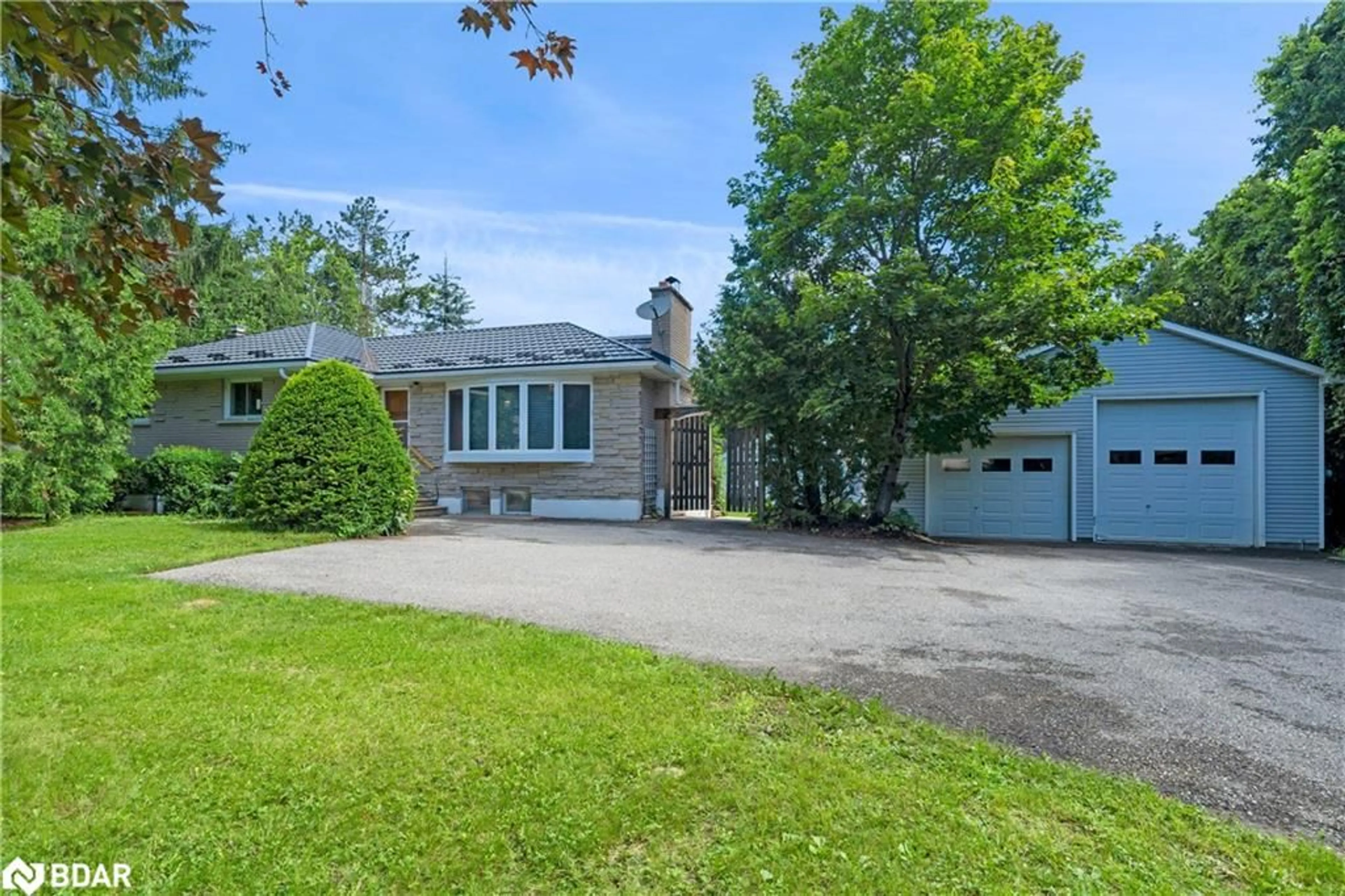 A pic from outside/outdoor area/front of a property/back of a property/a pic from drone, street for 13181 Highway No 7, Georgetown Ontario L7G 4S4