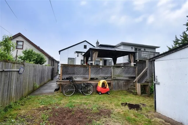 Additional image 5 of 106 Ivon Ave