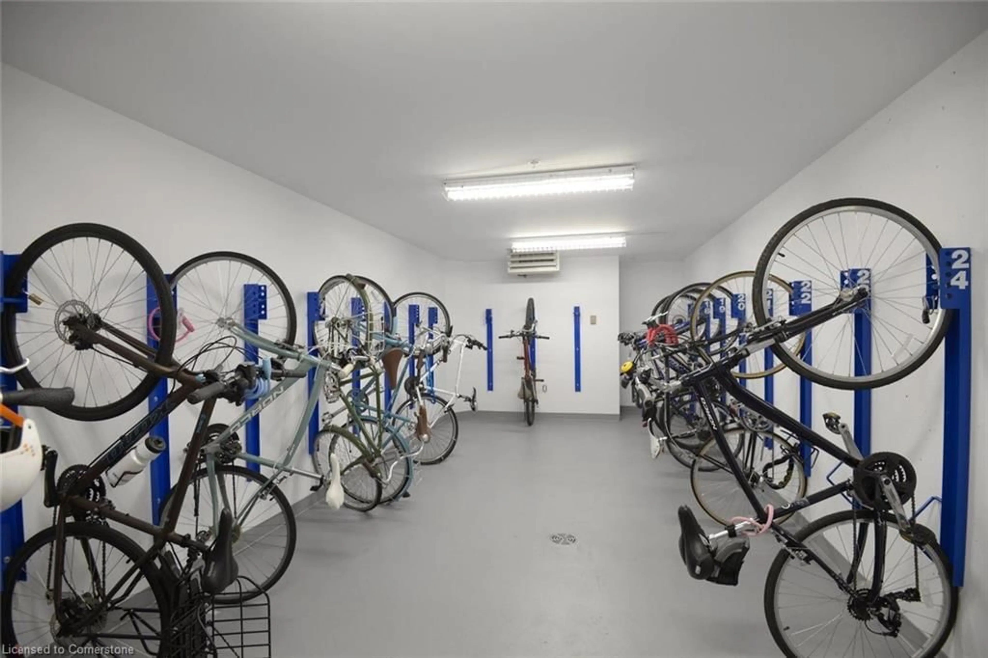 Indoor garage for 85 Robinson St #1008, Hamilton Ontario L8P 0B9