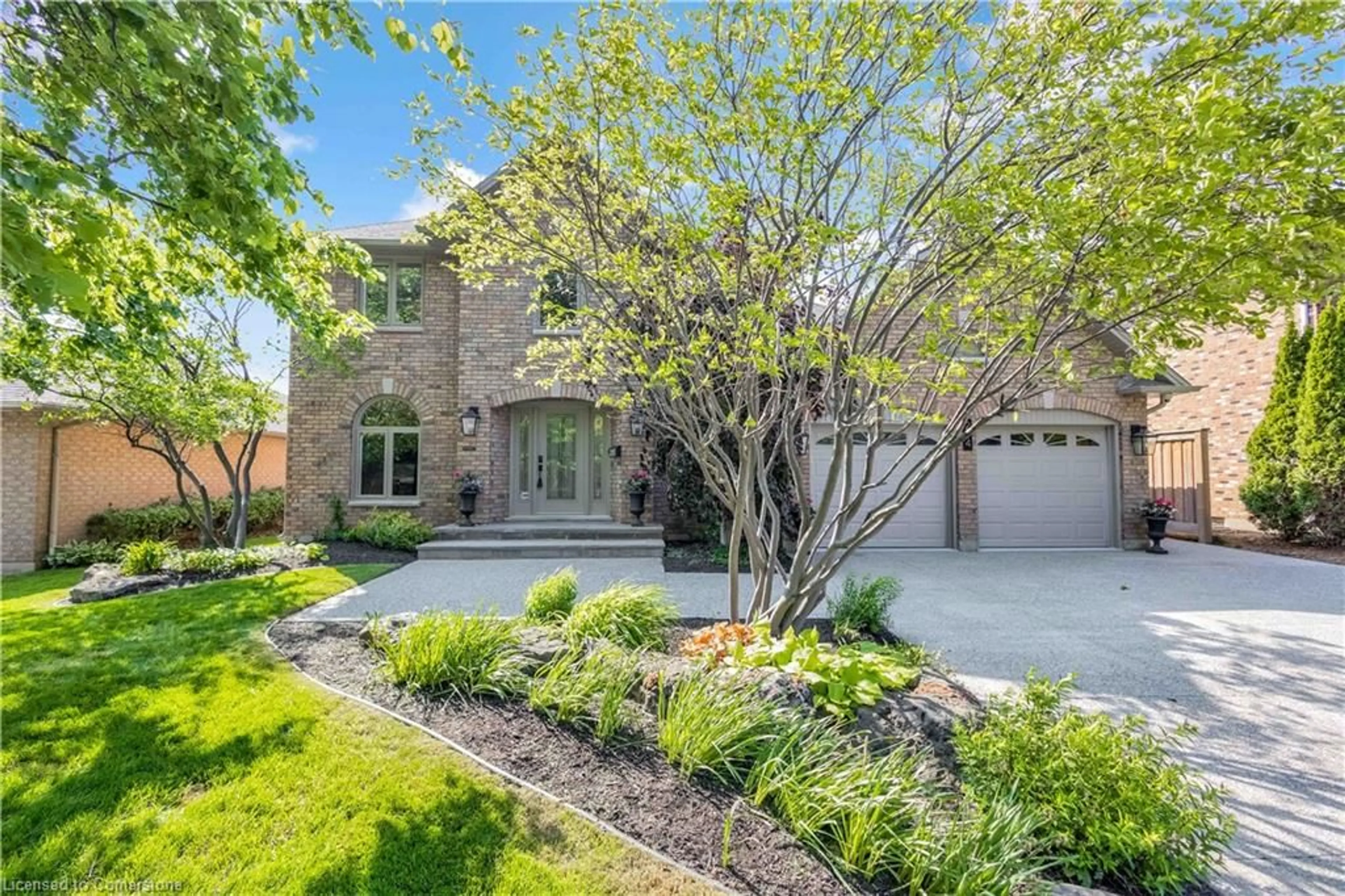 Home with brick exterior material, street for 214 Greenbriar Rd, Ancaster Ontario L9G 4V4