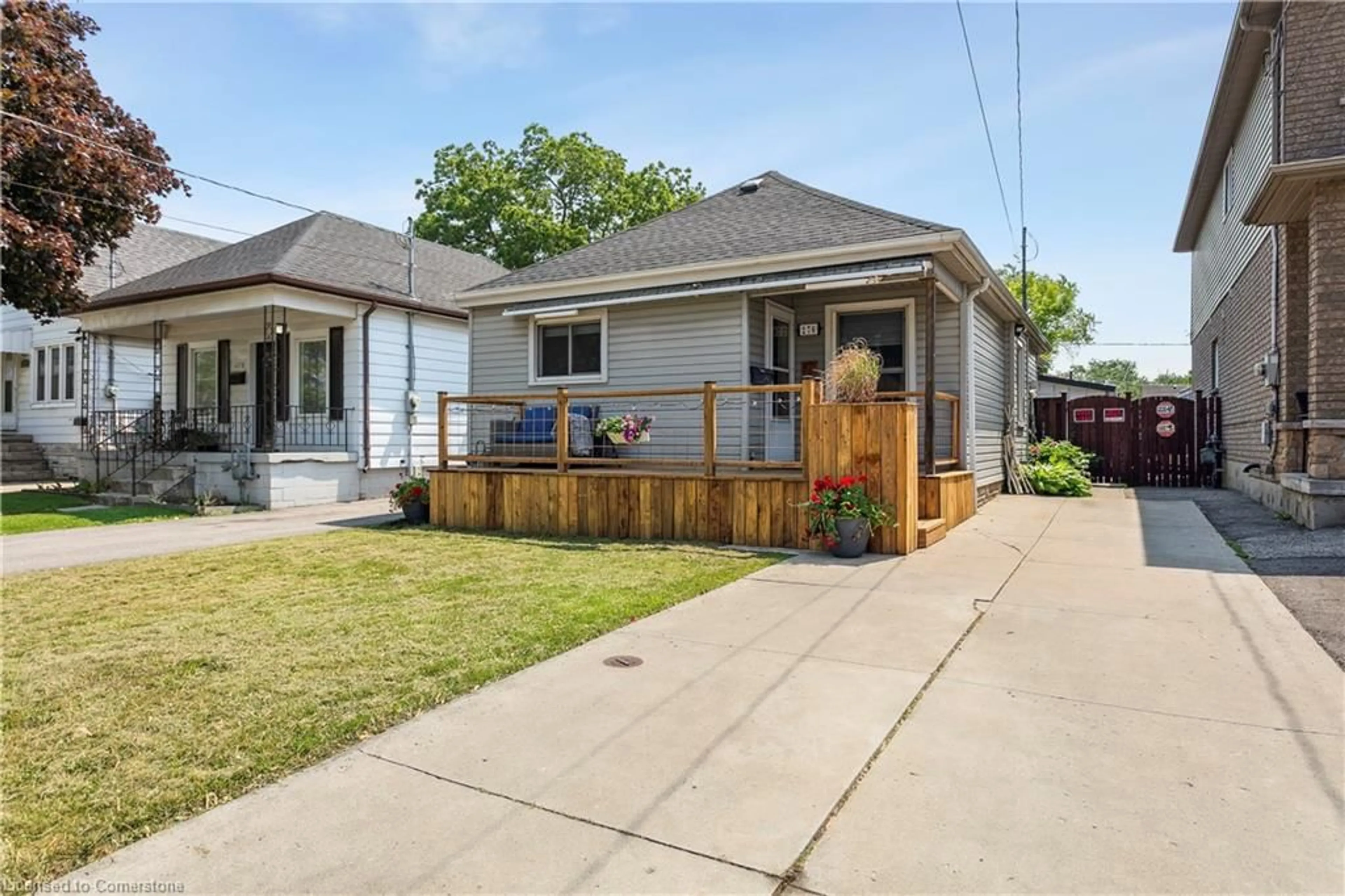 Unknown for 276 Normanhurst Ave, Hamilton Ontario L8H 5N4