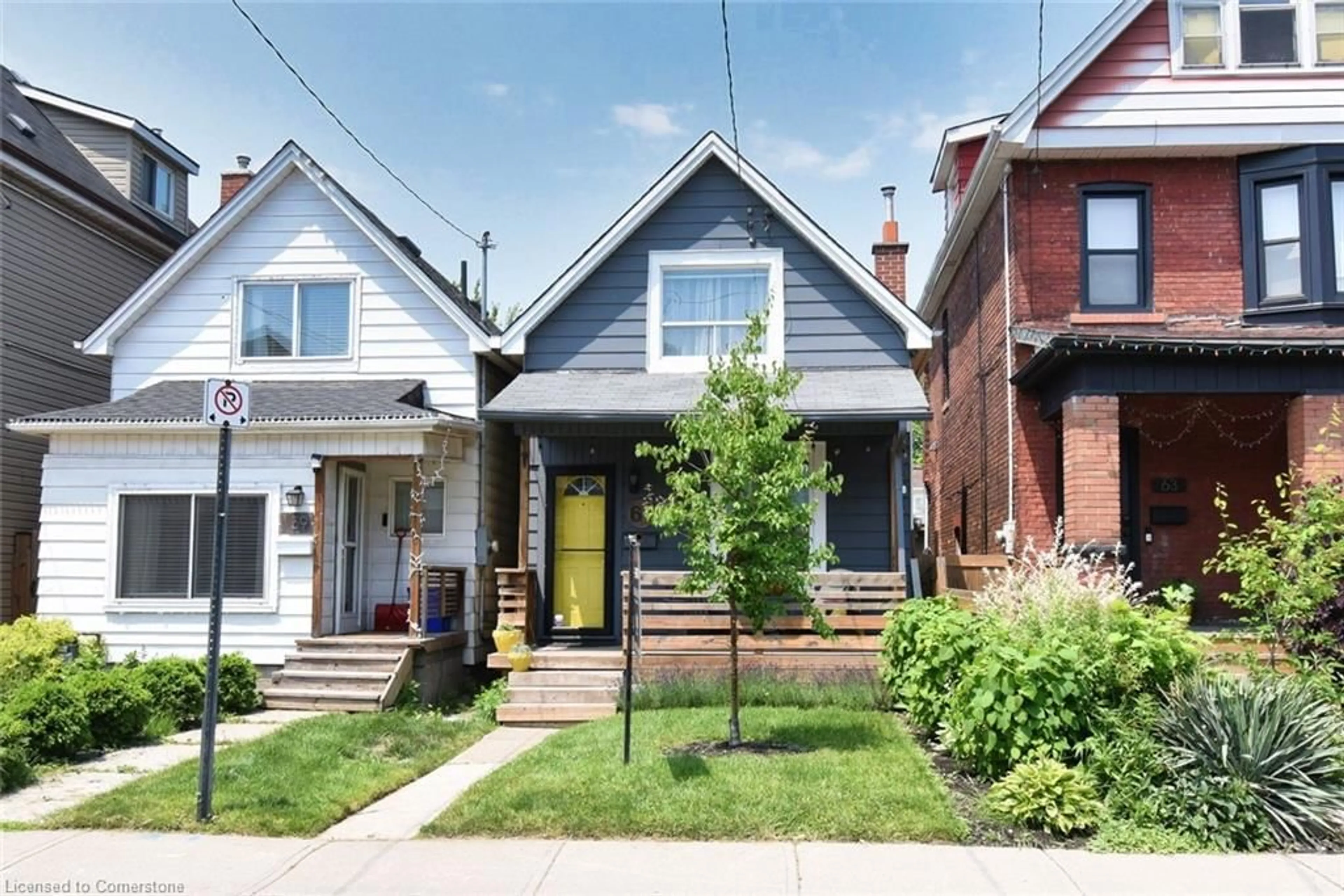 Home with brick exterior material, street for 61 Chestnut Ave, Hamilton Ontario L8L 6K8