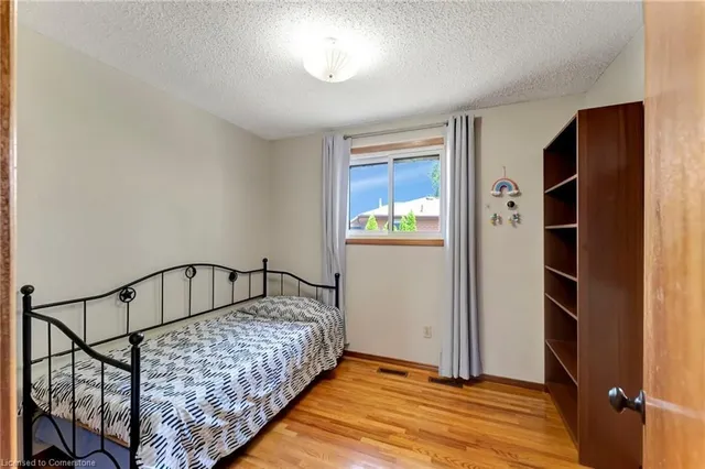 Additional image 33 of 182 Solomon Cres
