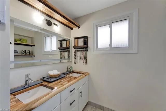 Additional image 30 of 182 Solomon Cres