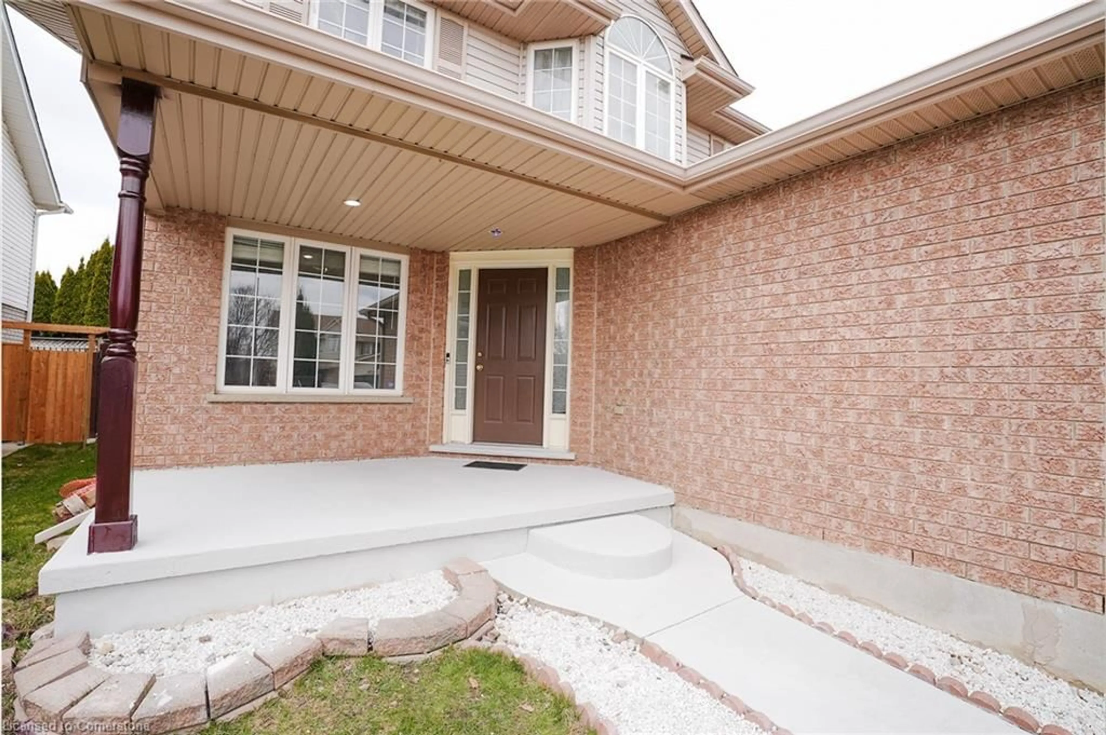 Home with brick exterior material, street for 76 Country Club Dr, Cambridge Ontario N1T 1Z8