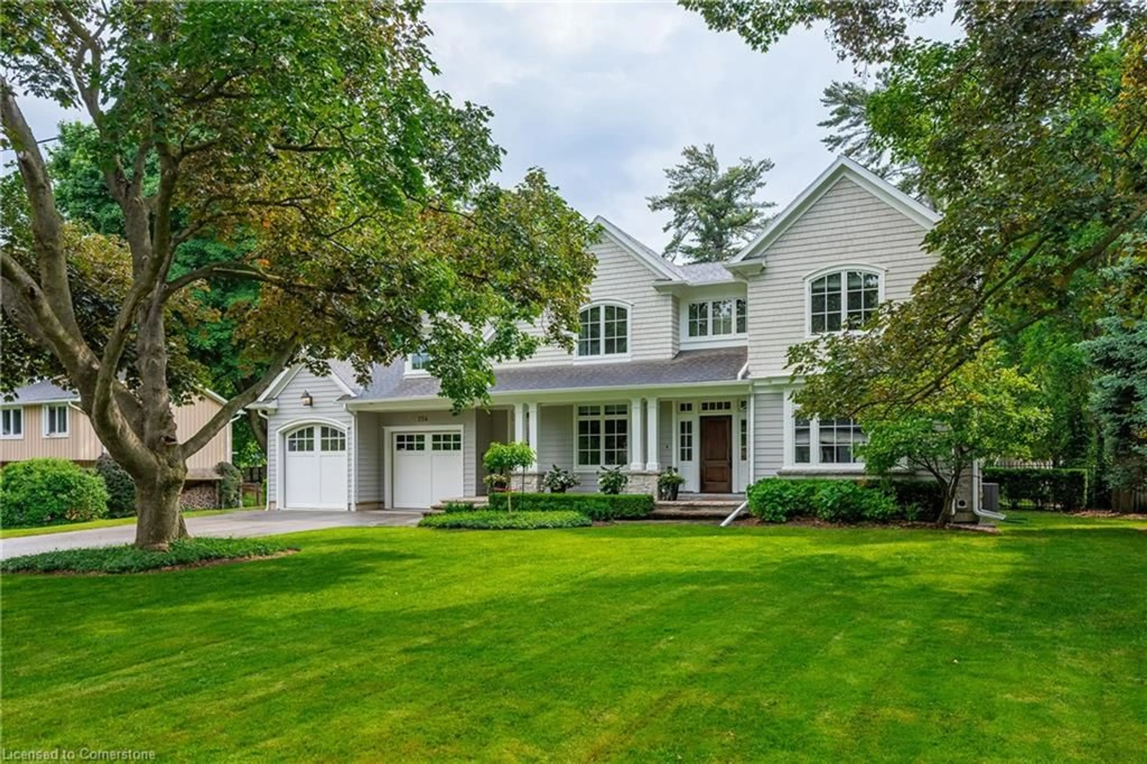 Home with vinyl exterior material, street for 254 Albion Ave, Oakville Ontario L6J 4T5