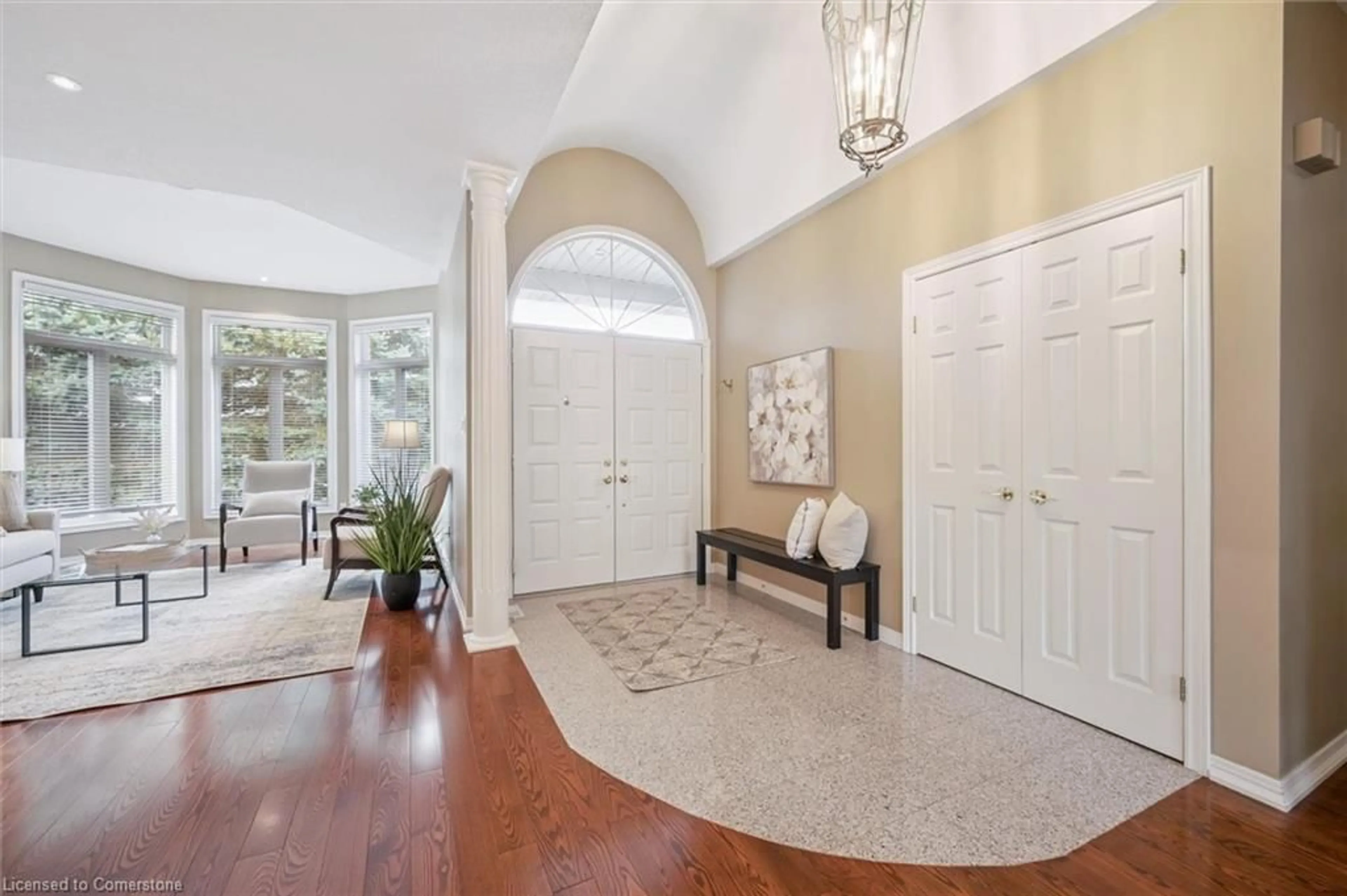 Indoor entryway for 172 Golf Links Dr #151, Baden Ontario N3A 3P1