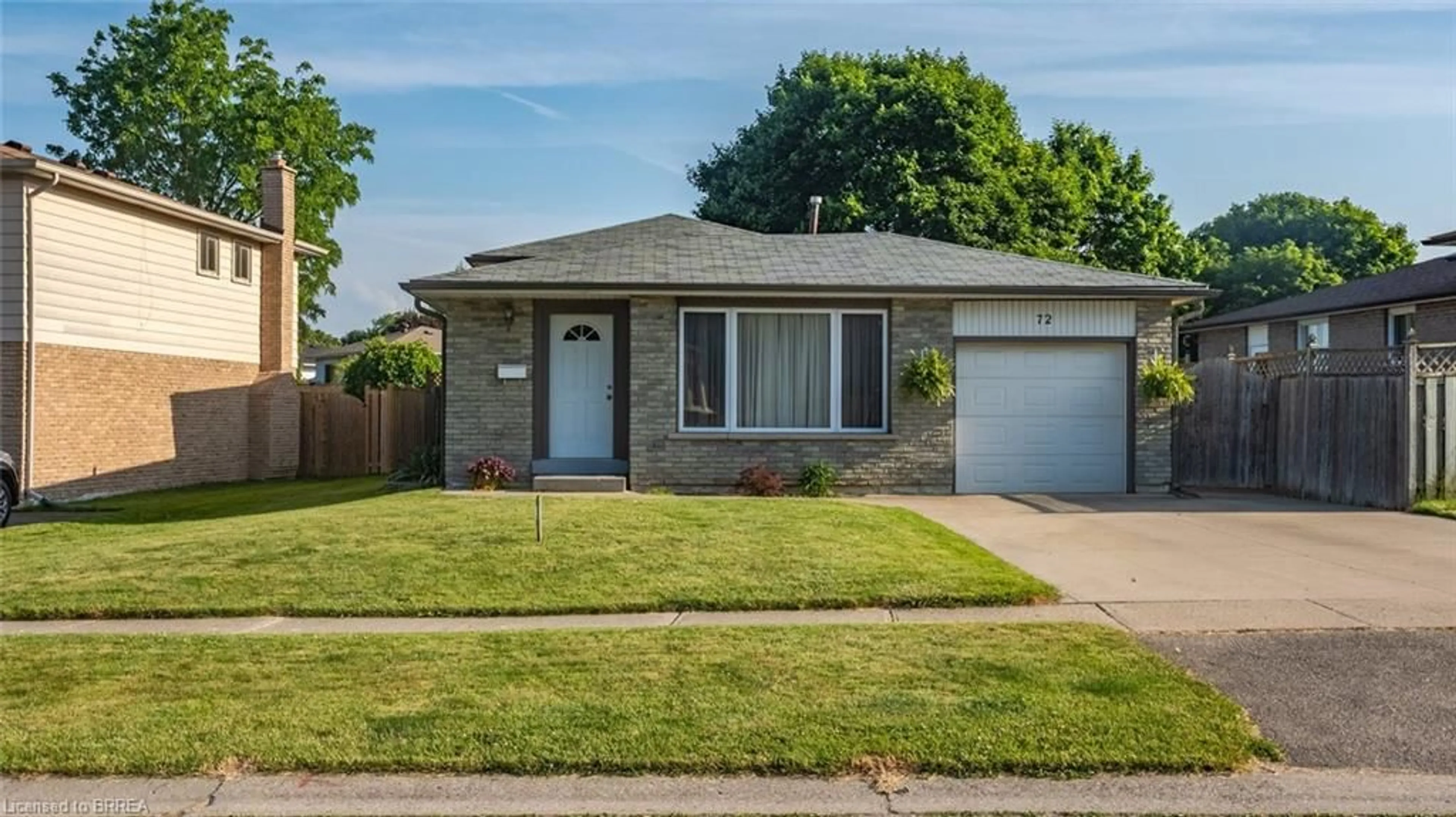 Home with brick exterior material, street for 72 Magnolia Dr, Paris Ontario N3L 3N3