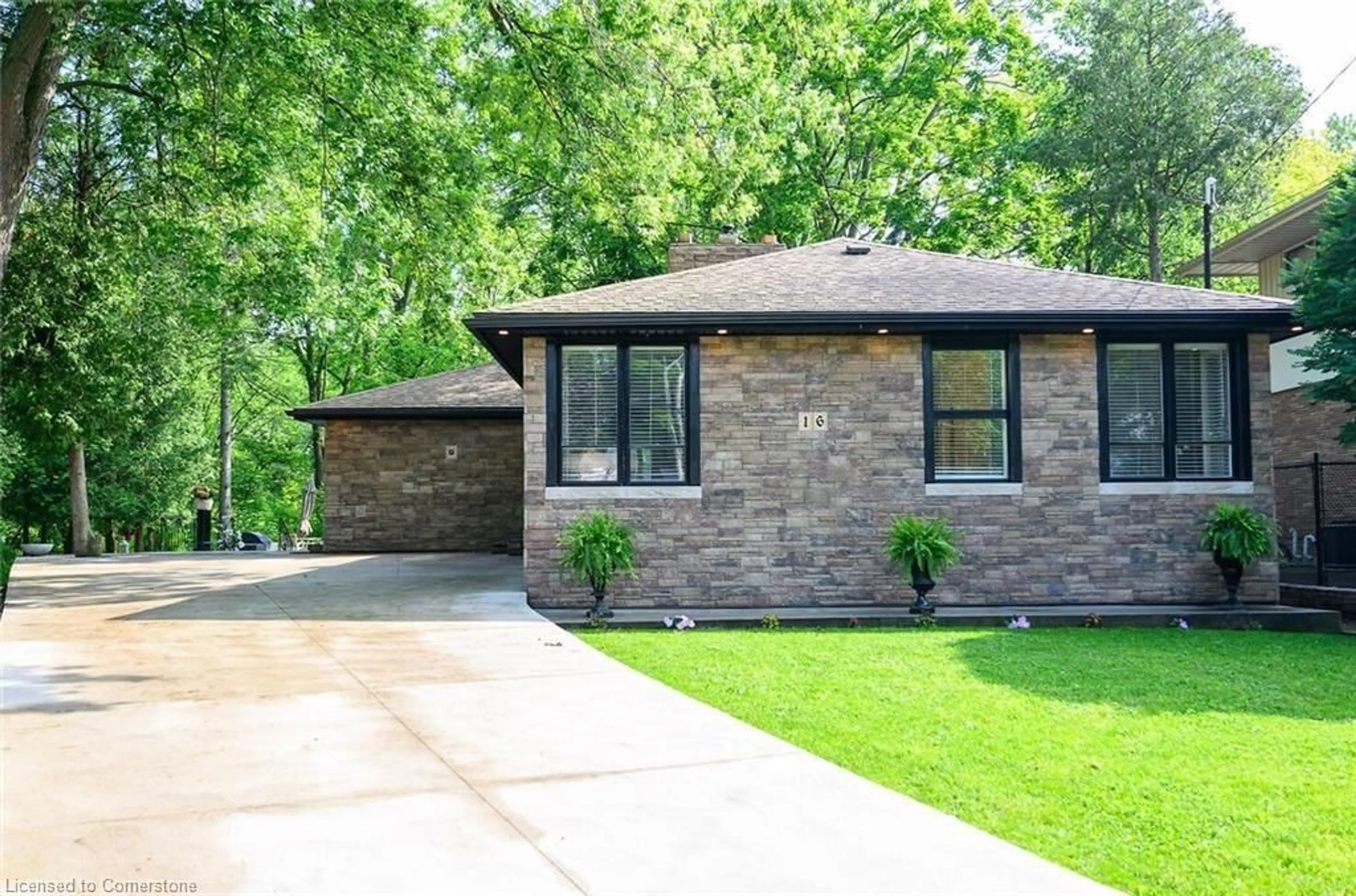 Home with brick exterior material, street for 16 Freeland Crt, Hamilton Ontario L8S 3R5