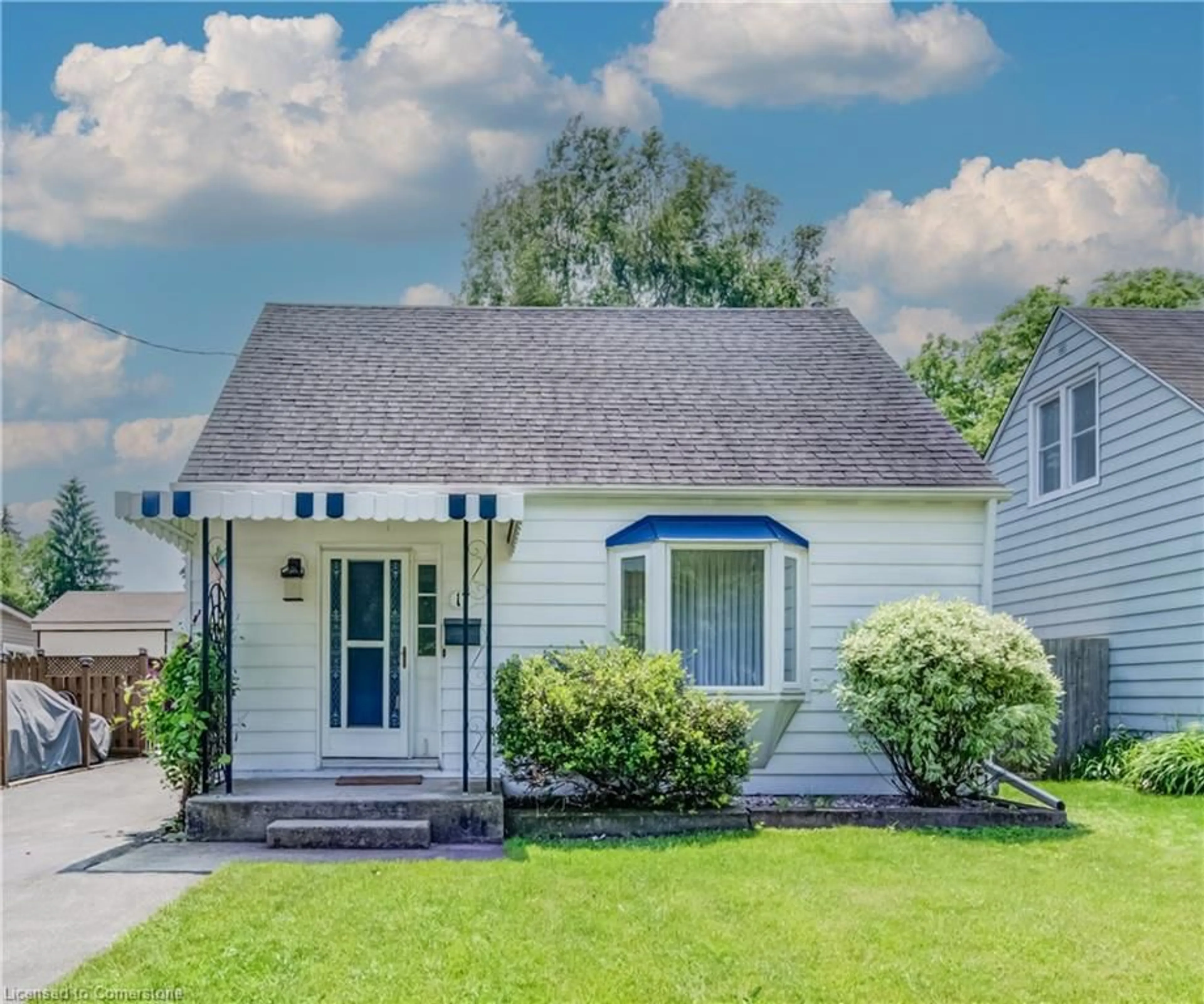 Home with vinyl exterior material, street for 17 Gore St, Cambridge Ontario N1R 1R6