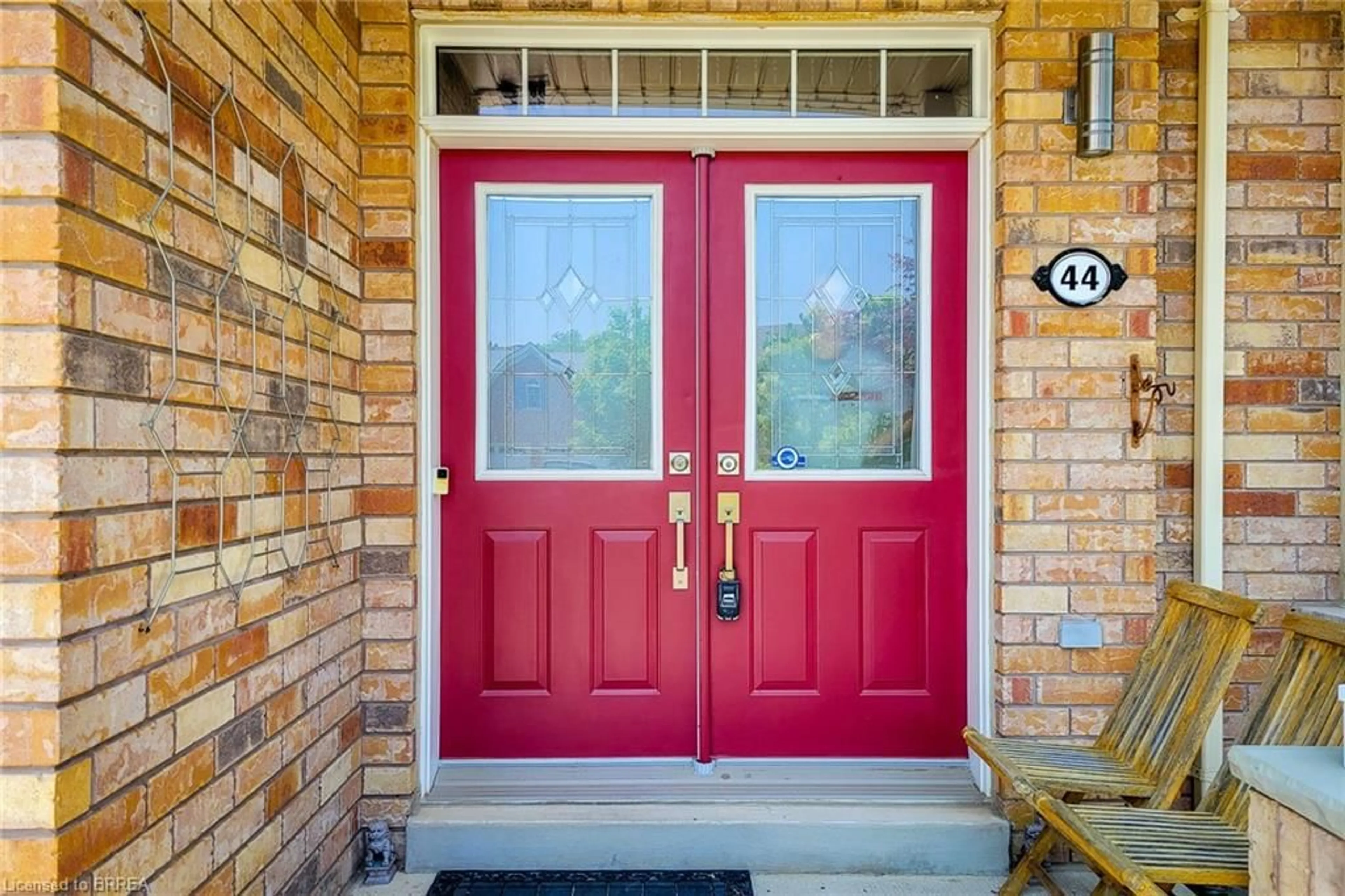 Indoor entryway for 44 Webb Ave, Brantford Ontario N3T 6S6