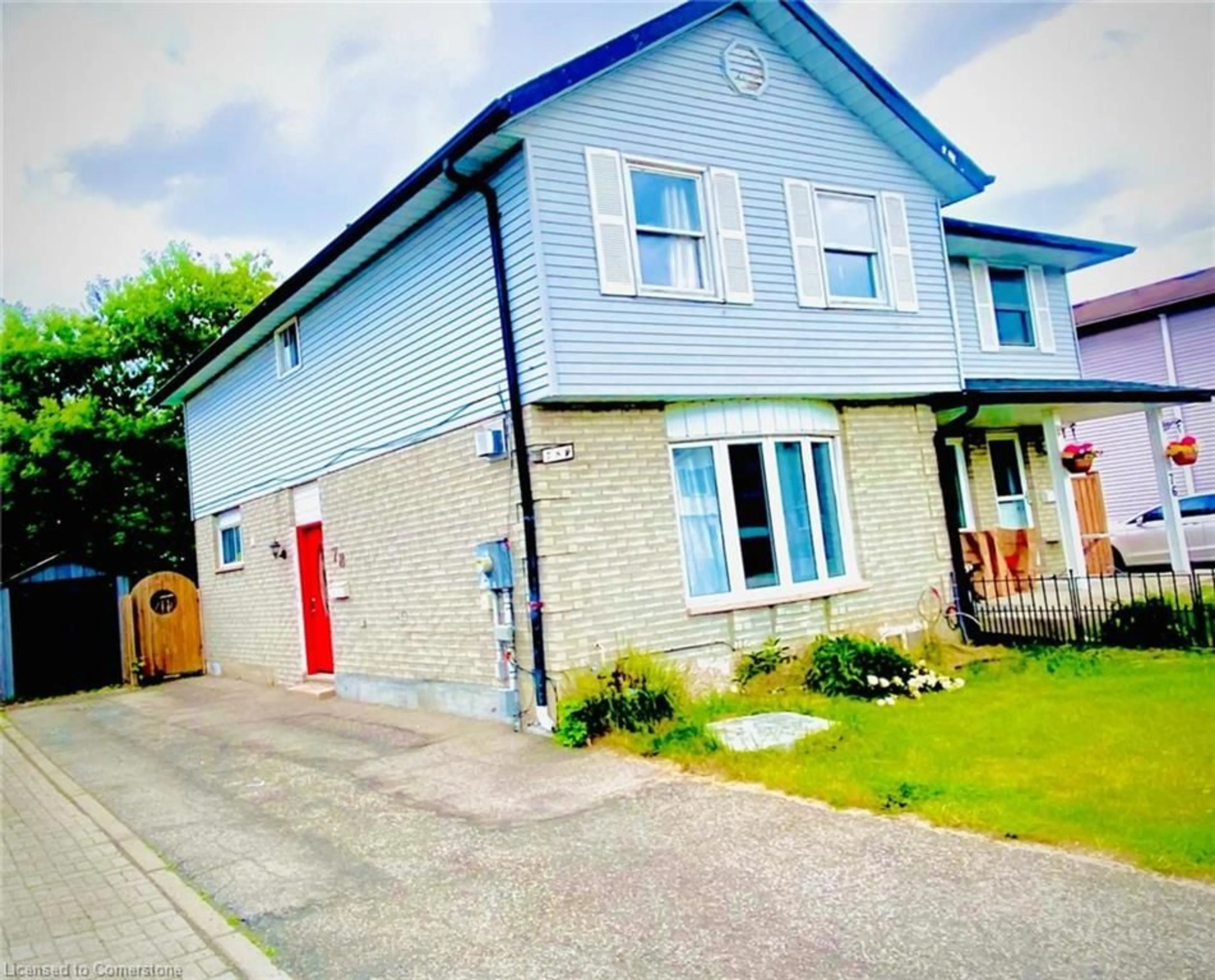 A pic from outside/outdoor area/front of a property/back of a property/a pic from drone, street for 78 Carter Cres, Cambridge Ontario N1R 7L4