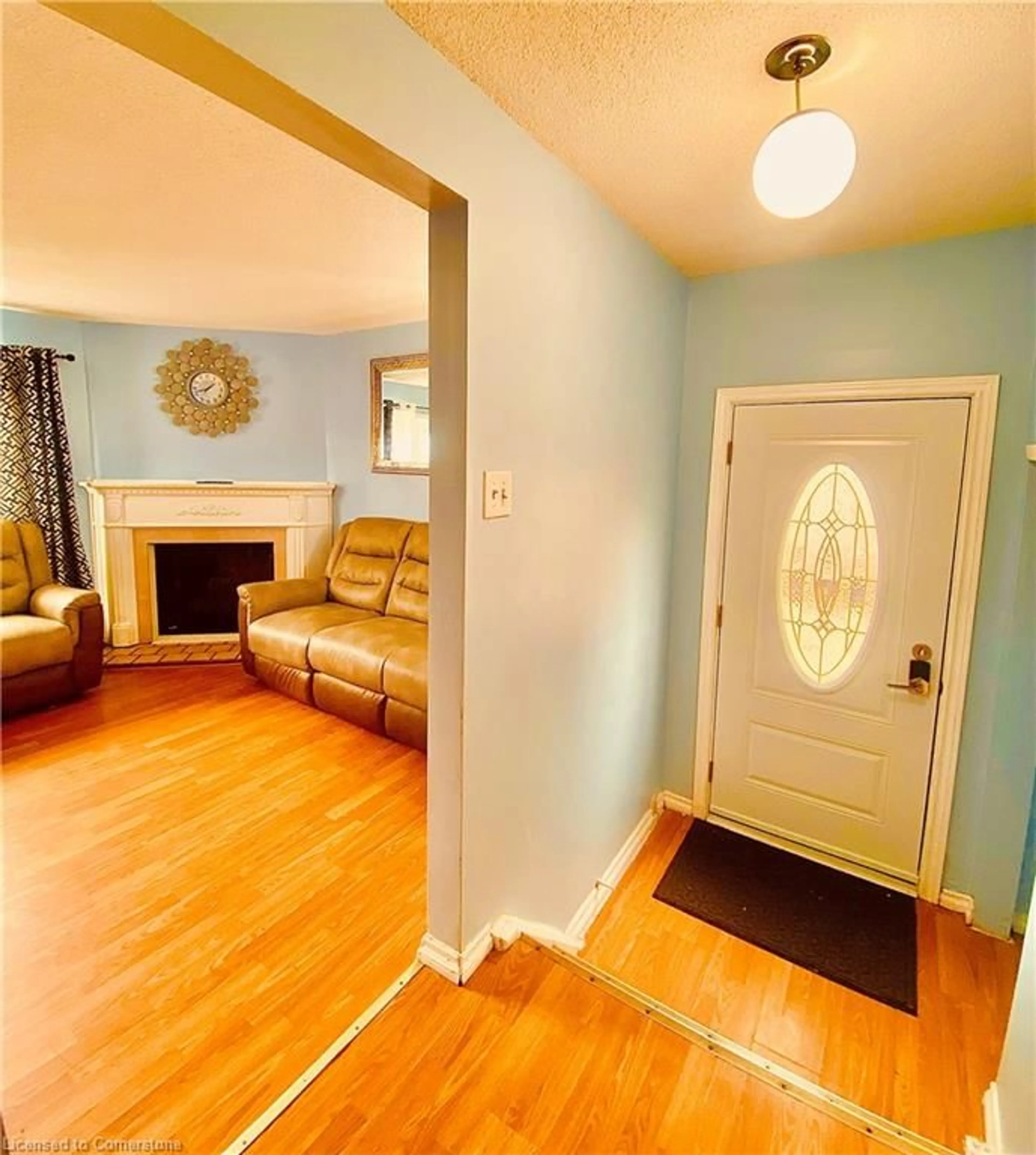 Indoor entryway for 78 Carter Cres, Cambridge Ontario N1R 7L4