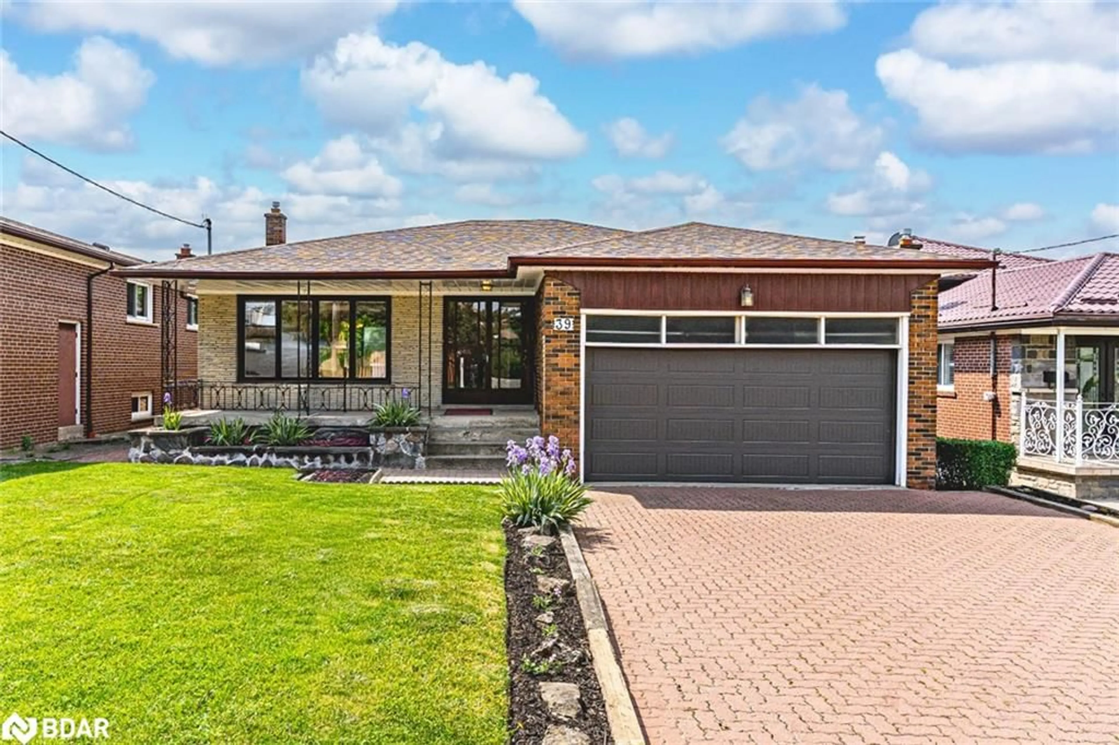 Home with brick exterior material, street for 39 Frith Rd, Toronto Ontario M3N 1E9