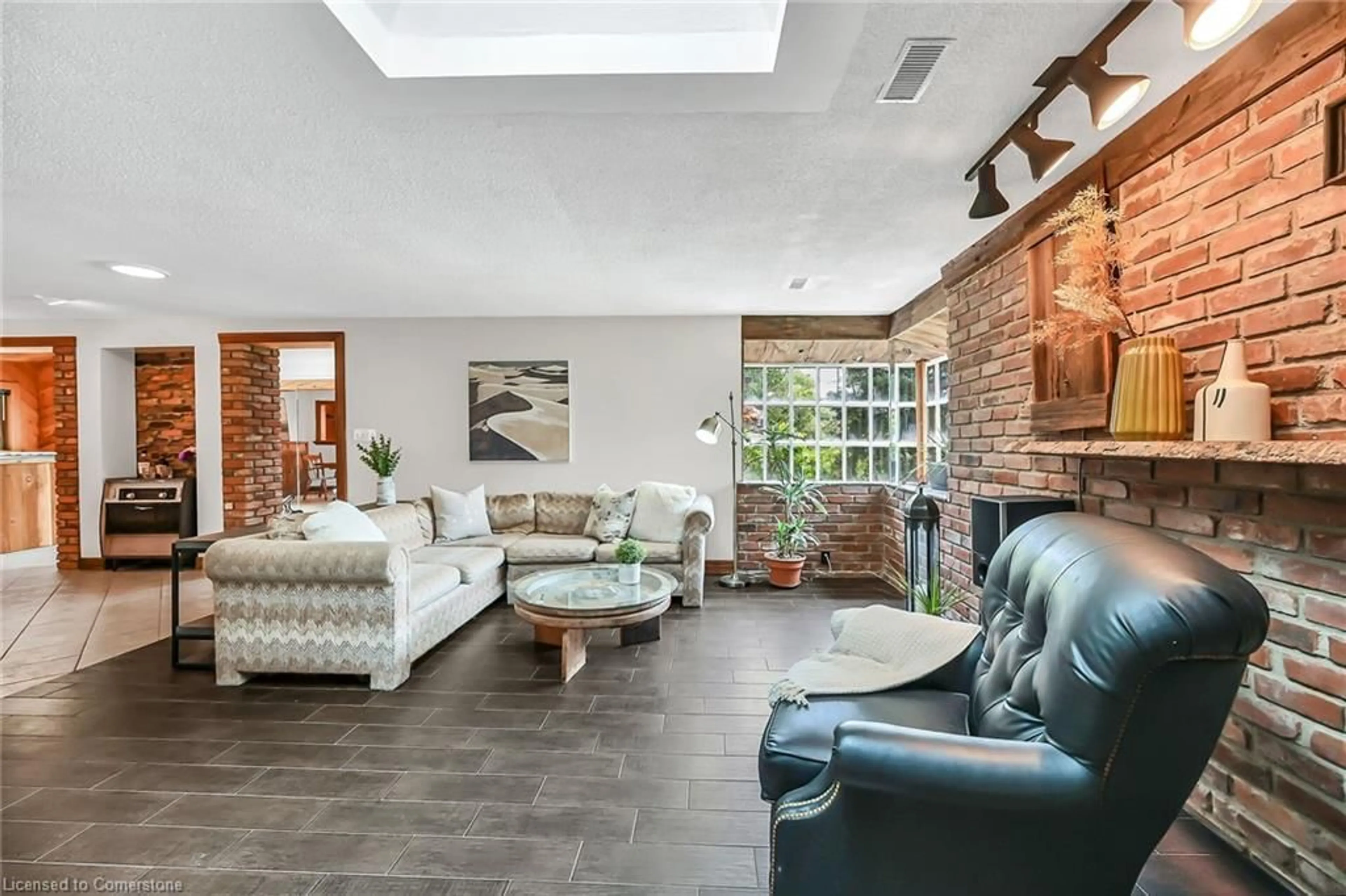 Living room with furniture, ceramic/tile floor for 70 Home St, Dundas Ontario L9H 5W3