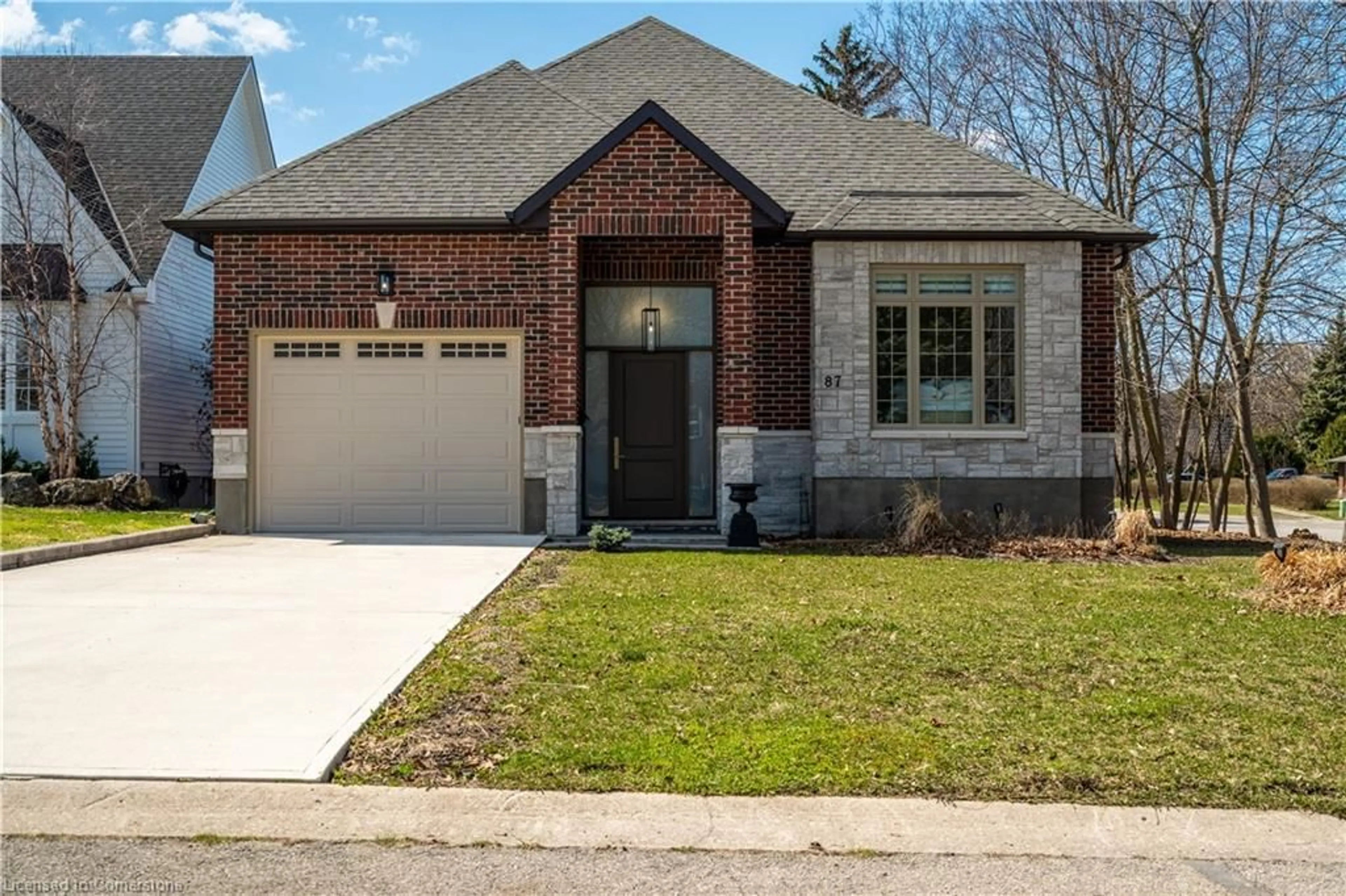 Home with brick exterior material, street for 87 The Promenade, Niagara-on-the-Lake Ontario L0S 1J0