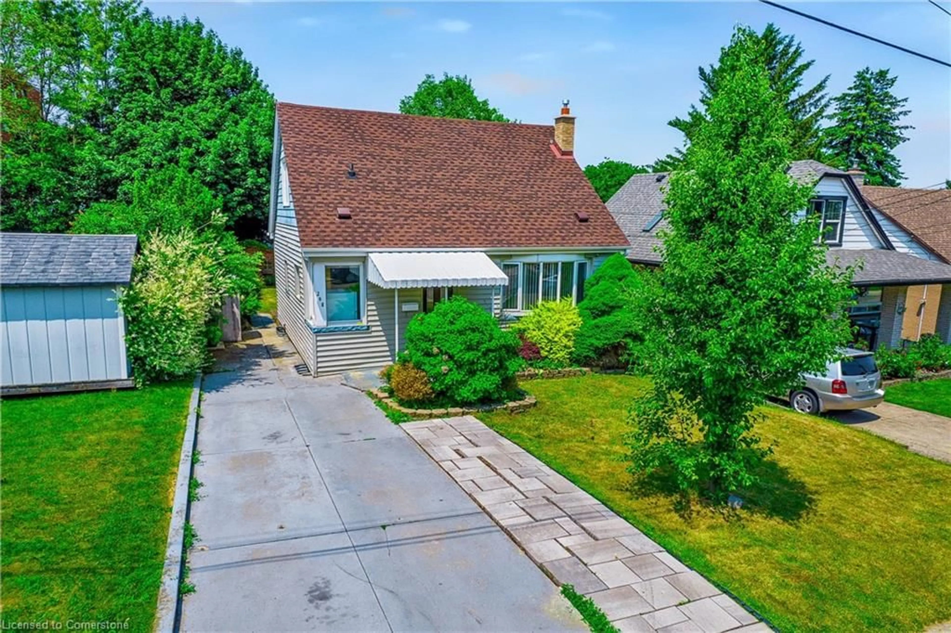A pic from outside/outdoor area/front of a property/back of a property/a pic from drone, street for 248 Glenholme Ave, Hamilton Ontario L8K 3L8
