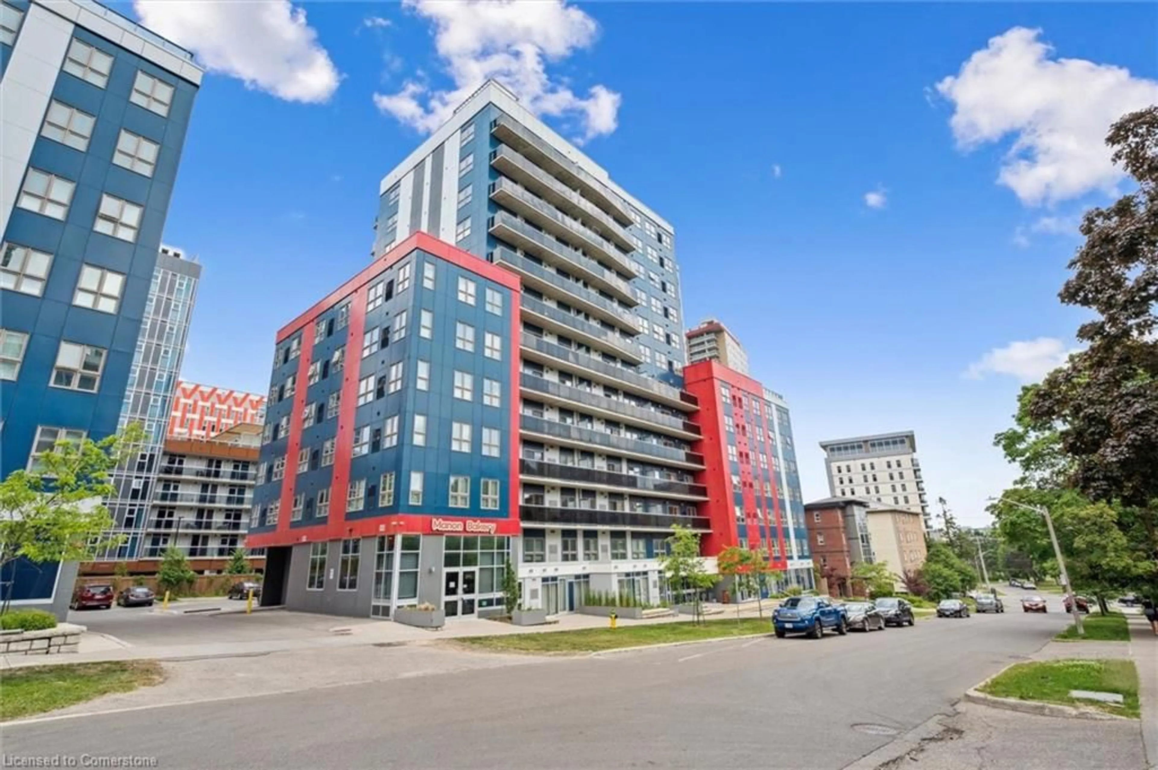 Patio, building for 258A Sunview St #137, Waterloo Ontario N2L 0H7