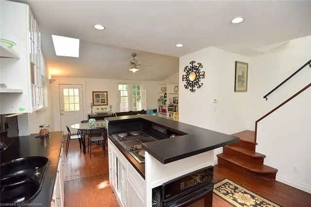 Additional property image - 61 Burlington St