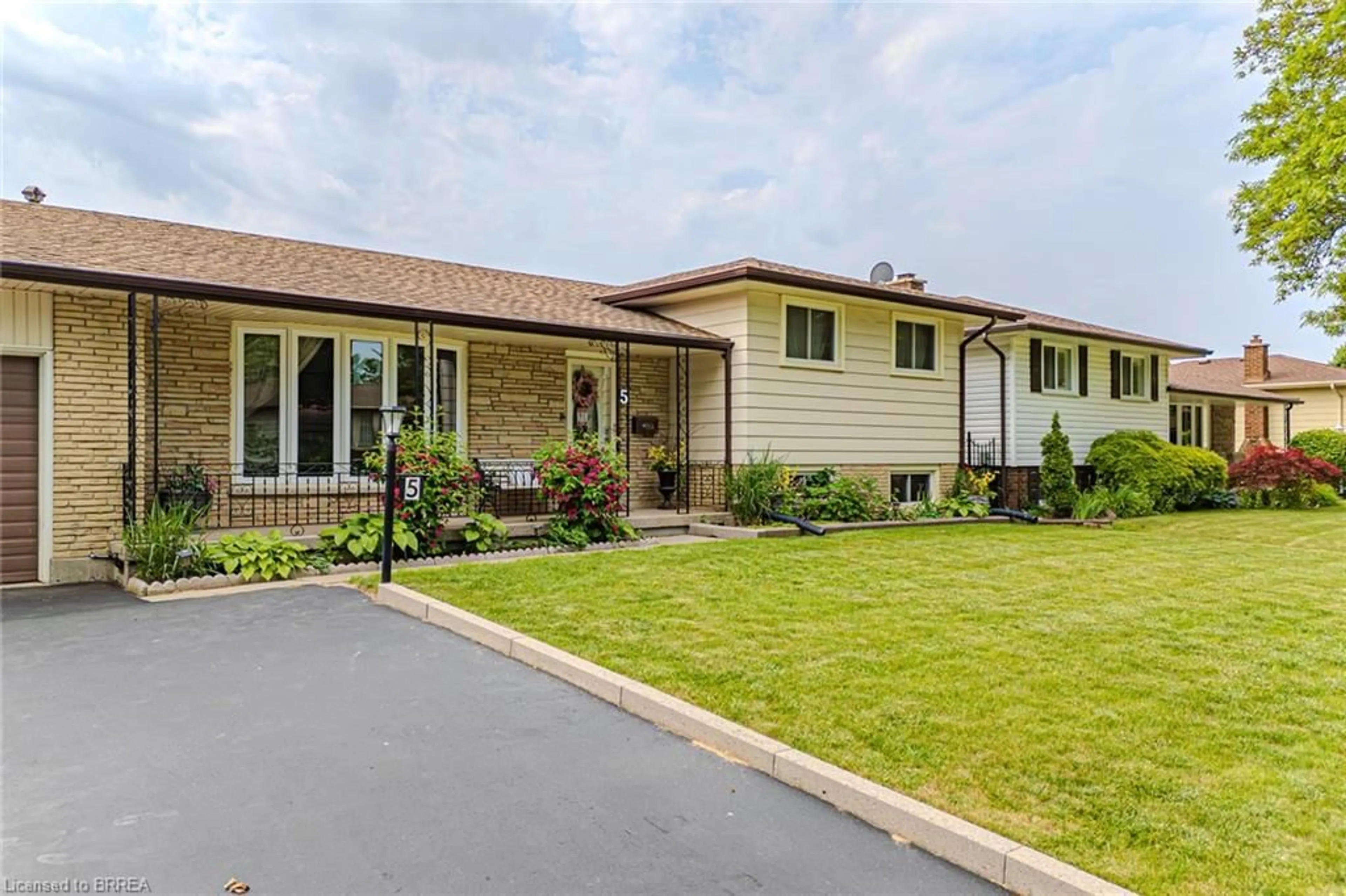 Unknown for 5 Pippin Dr, Brantford Ontario N3R 5V8