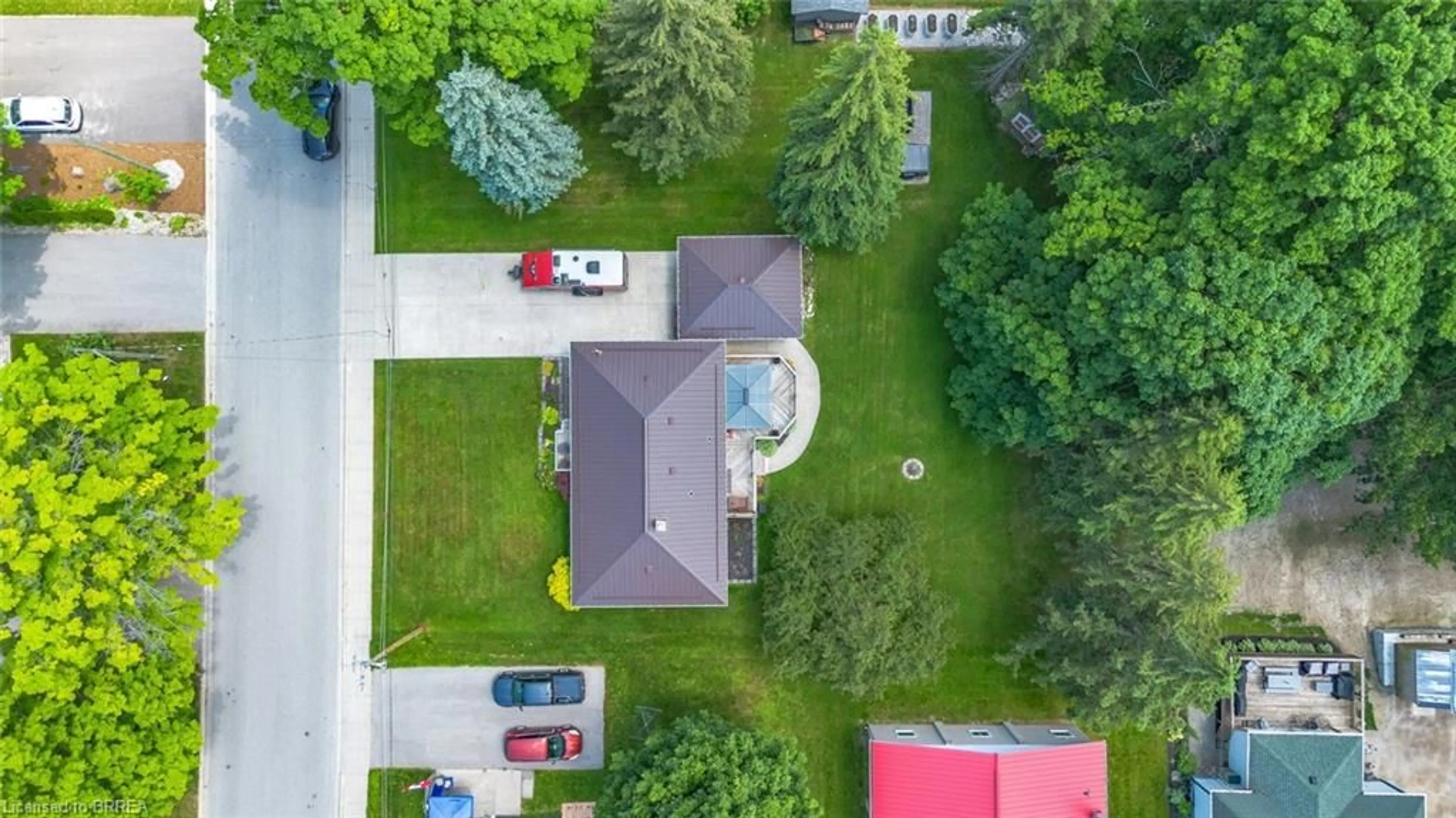A pic from outside/outdoor area/front of a property/back of a property/a pic from drone, street for 7 Balsam St, Innerkip Ontario N0J 1M0