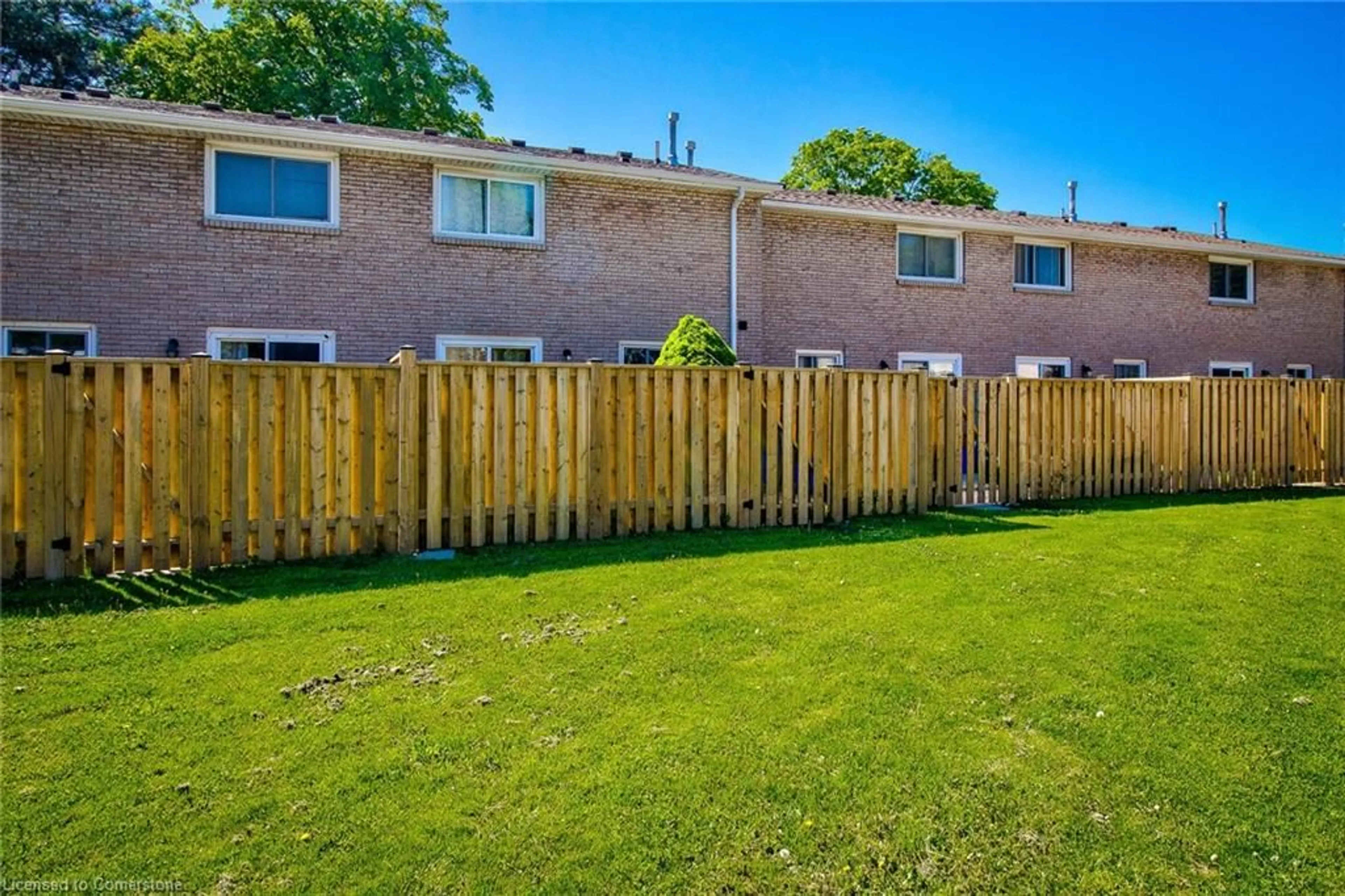 Patio, street for 151 Gateshead Cres #129, Hamilton Ontario L8G 3W1