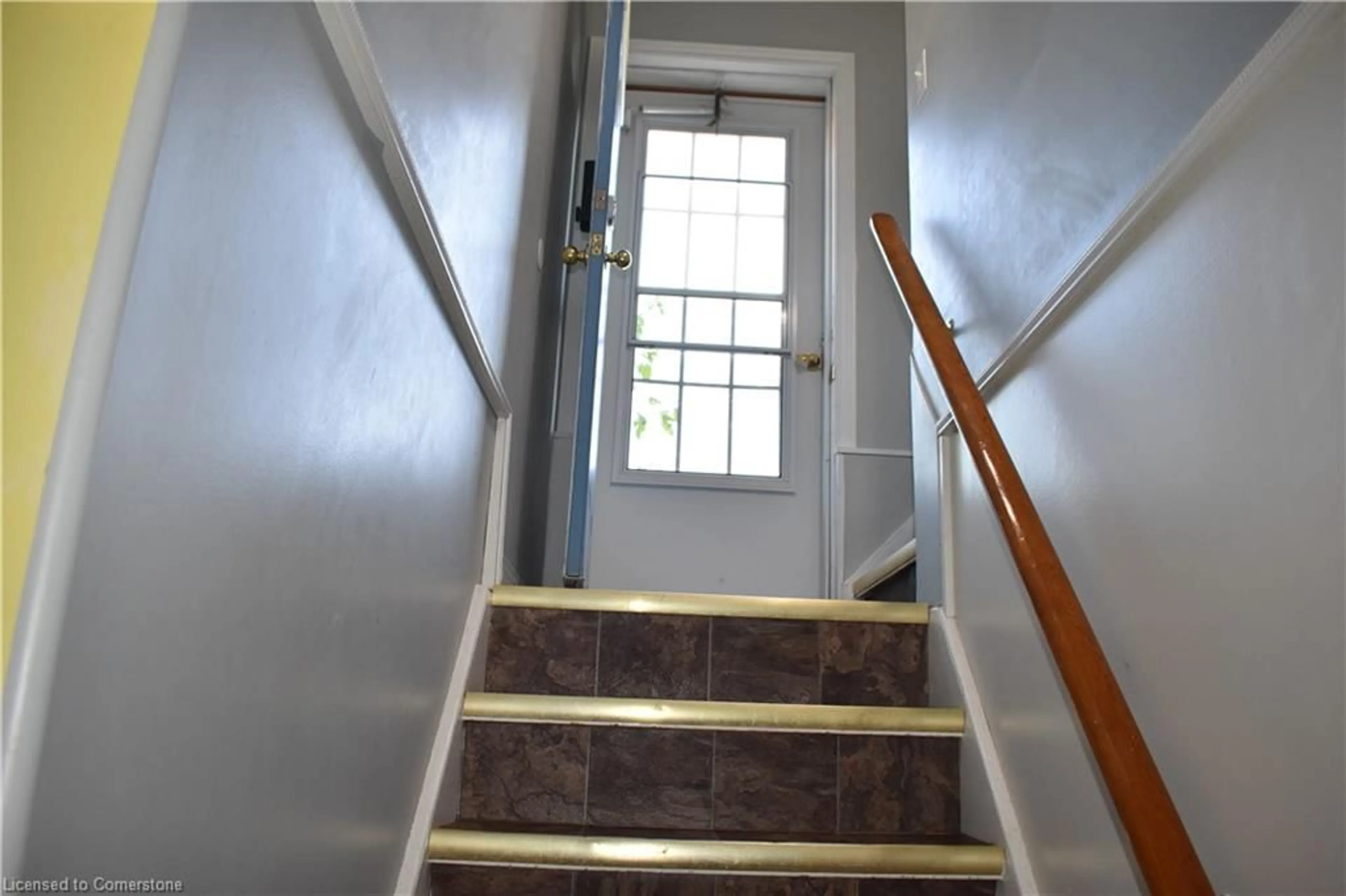 Stairs for 25 Madeira Dr, London Ontario N5V 2M3
