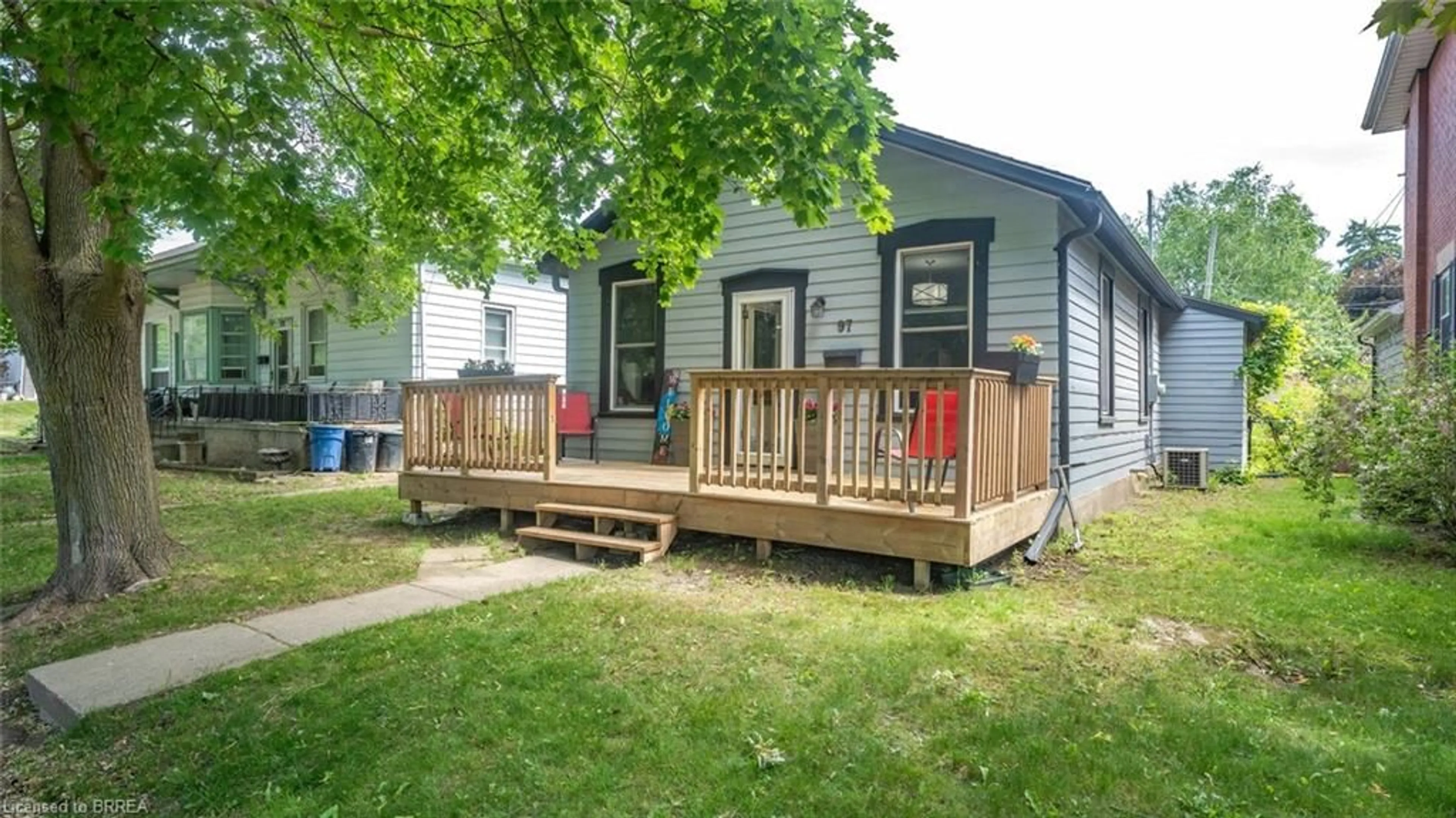 Unknown for 97 Willow St, Paris Ontario N3L 2L1