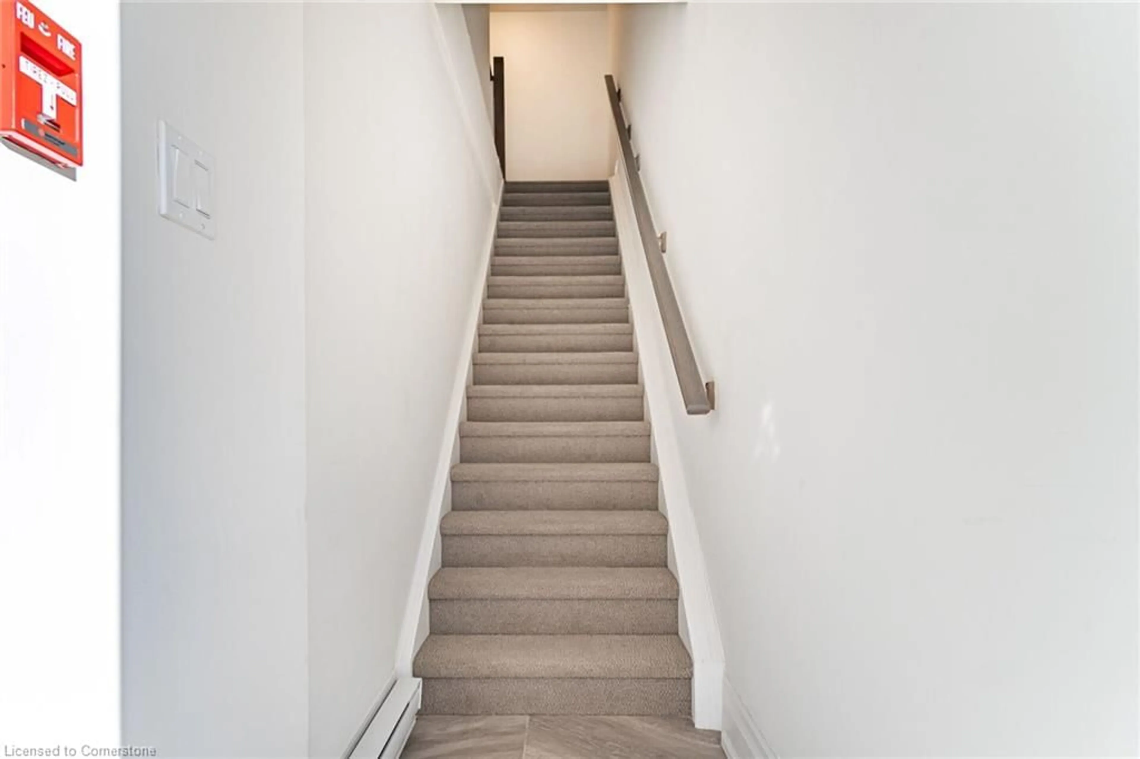 Stairs for 760 Lakeshore Rd #202, Mississauga Ontario L5E 1C7