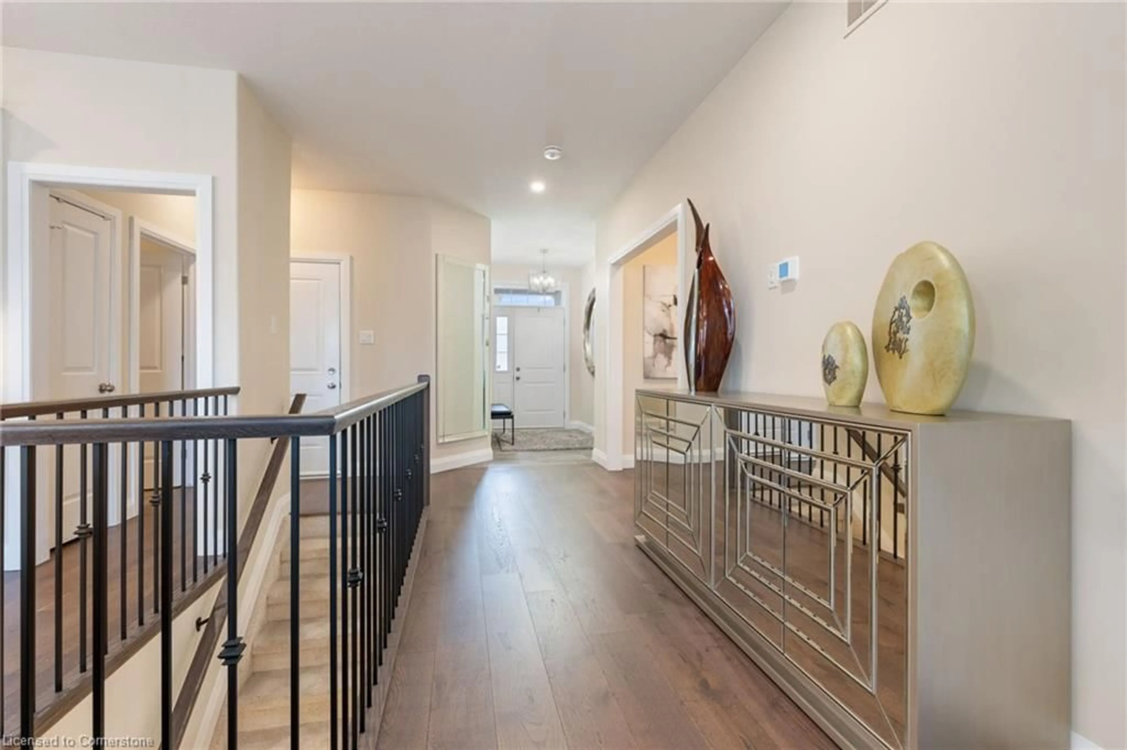 Indoor entryway for 50 Vanrooy Trail, Waterford Ontario N0E 1Y0