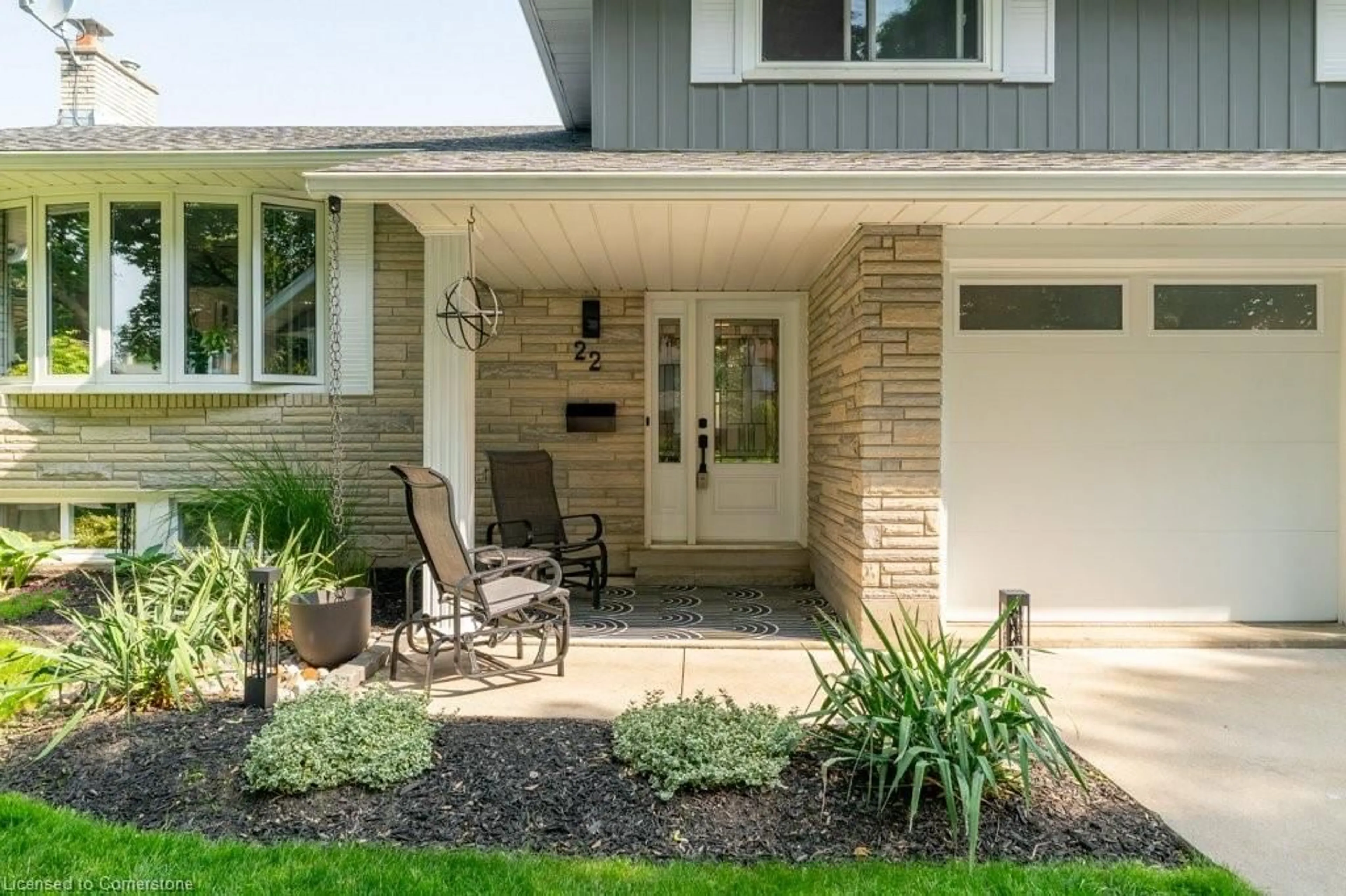 Home with brick exterior material, street for 22 Viewmont Close, Kitchener Ontario N2A 1K1