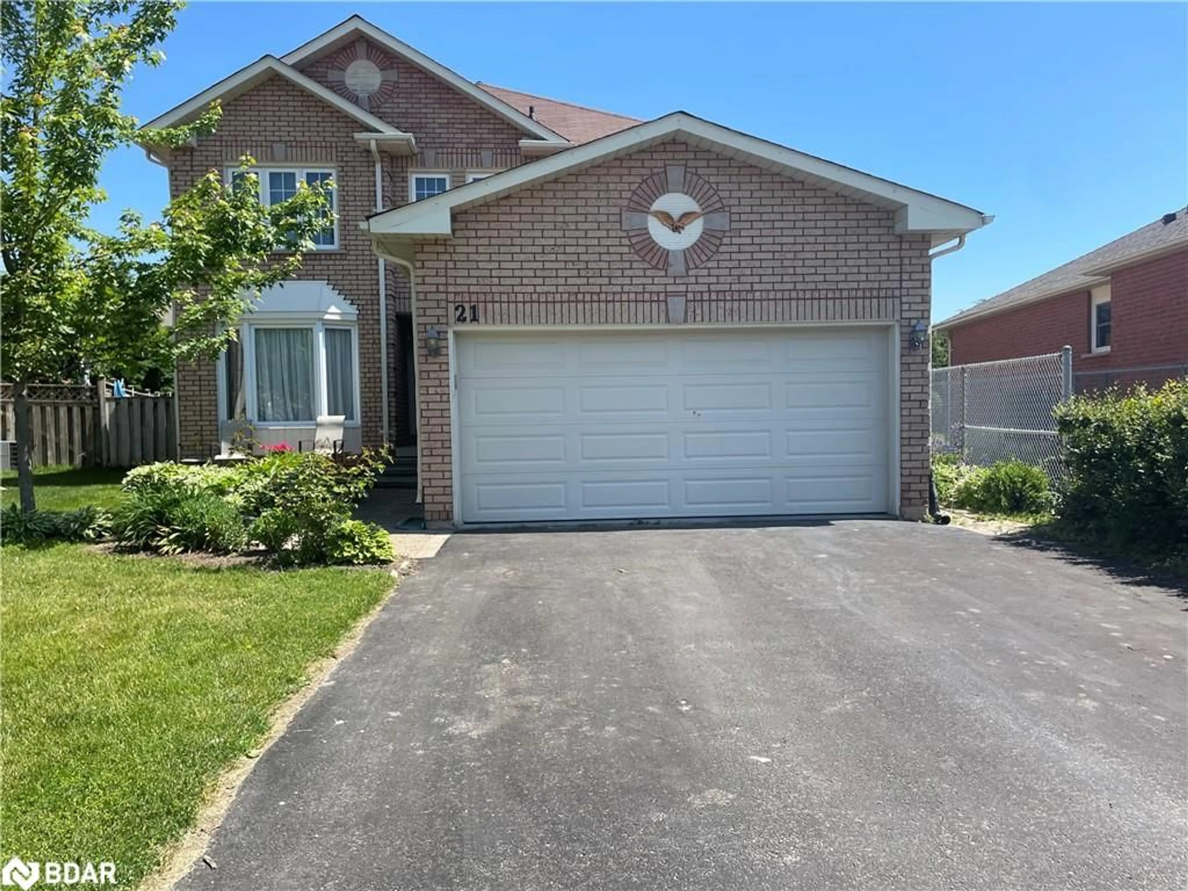 Home with brick exterior material, street for 21 Barwick Dr, Barrie Ontario L4N 6Z7