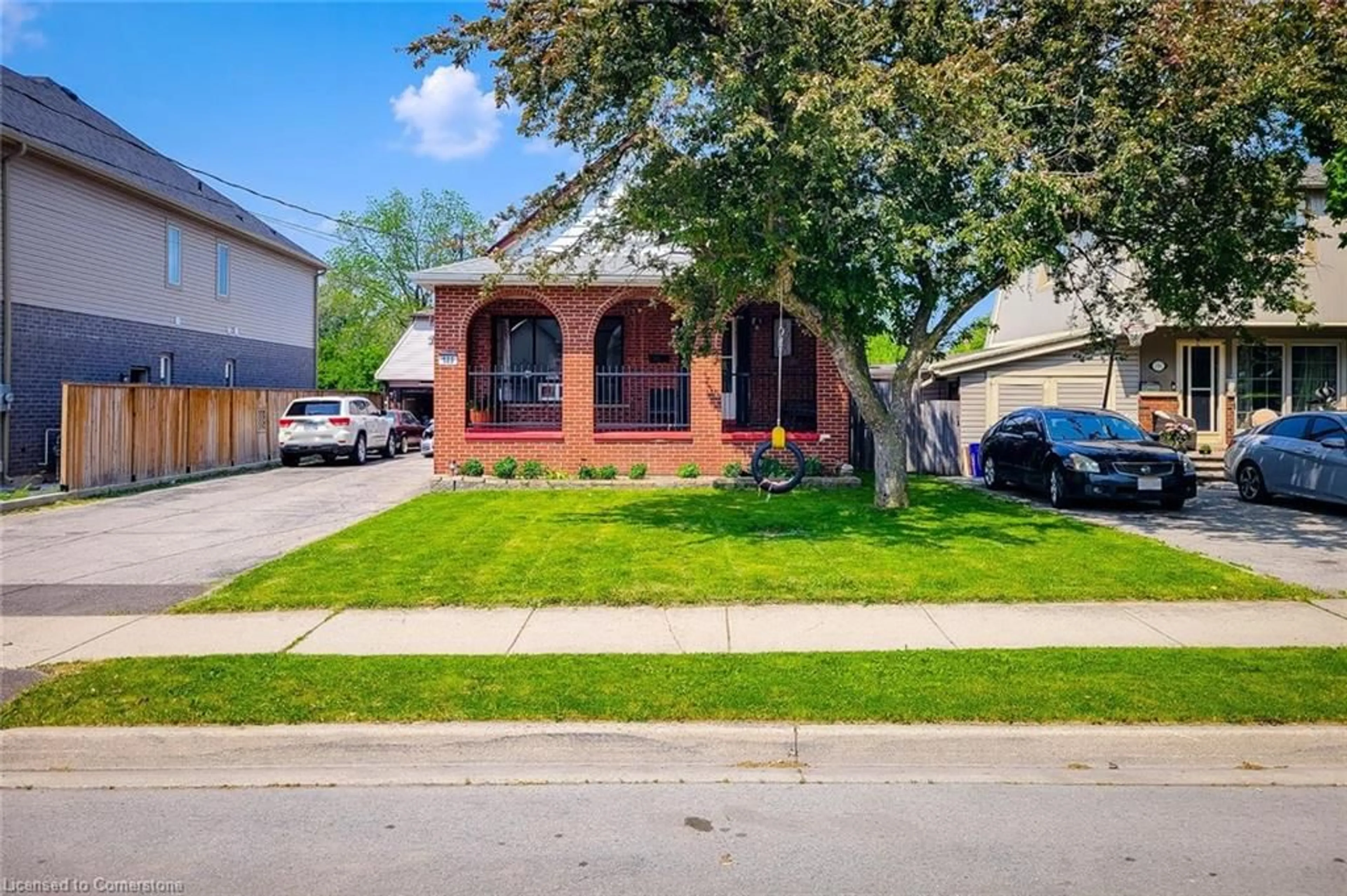 Home with brick exterior material, street for 189 Federal St, Hamilton Ontario L8E 1N8