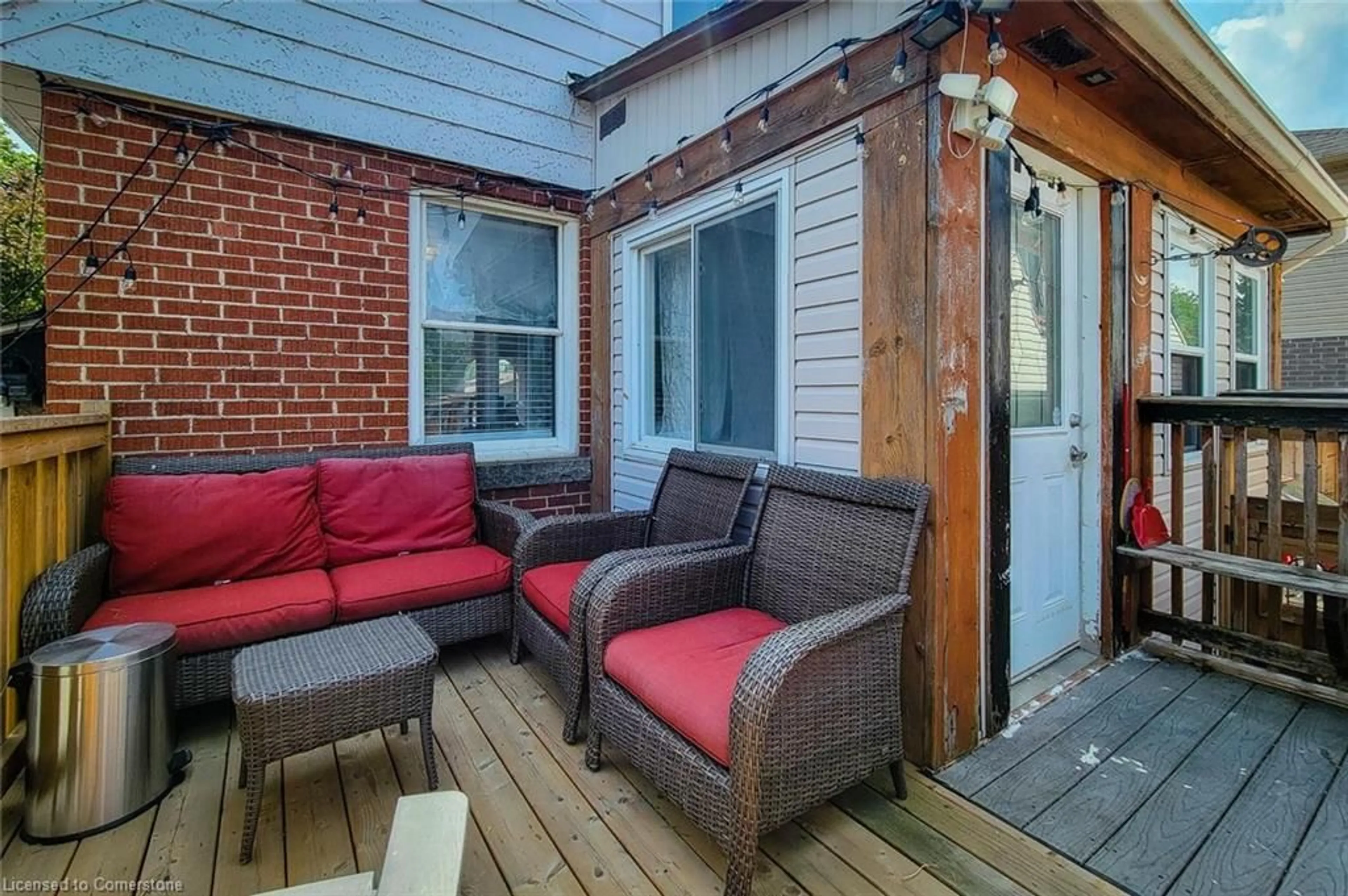 Patio, street for 189 Federal St, Hamilton Ontario L8E 1N8