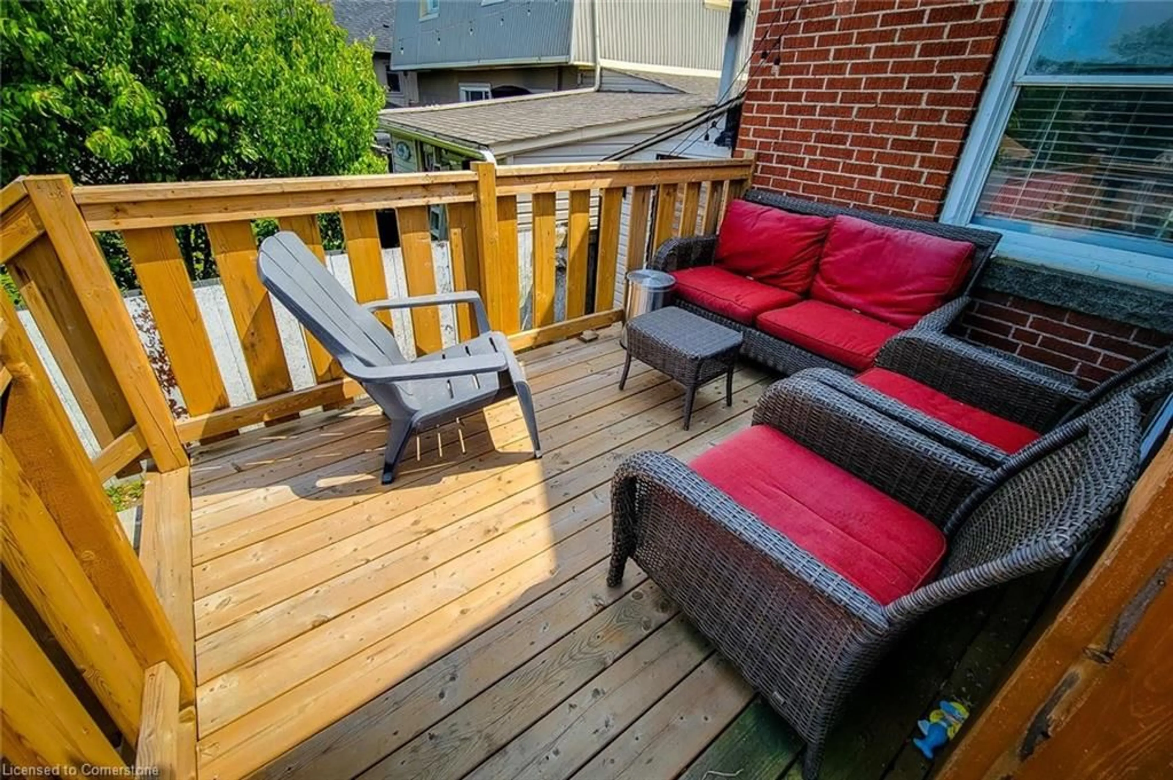 Patio, street for 189 Federal St, Hamilton Ontario L8E 1N8