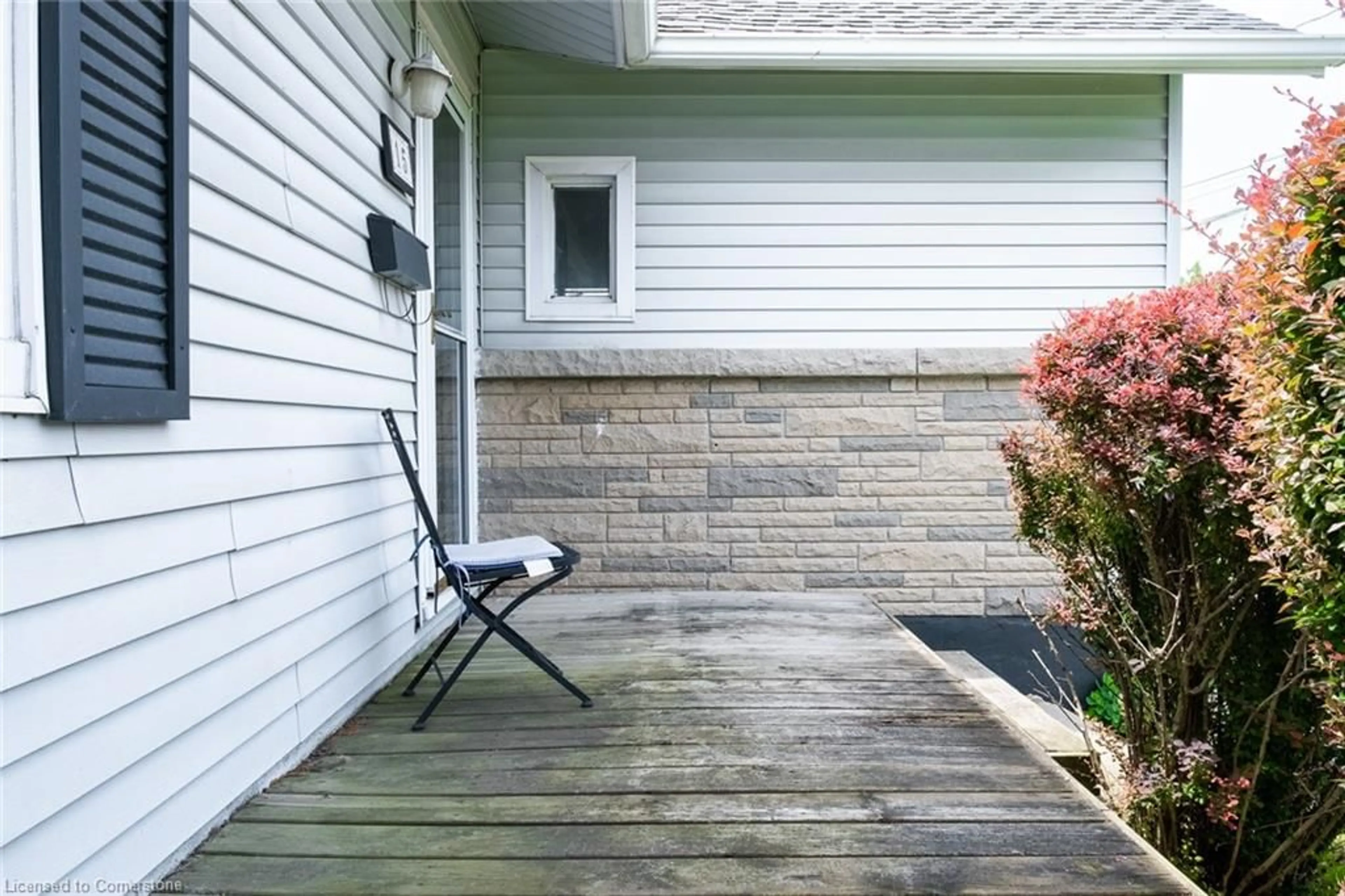 Patio, street for 15 Alba St, Stoney Creek Ontario L8G 1N9