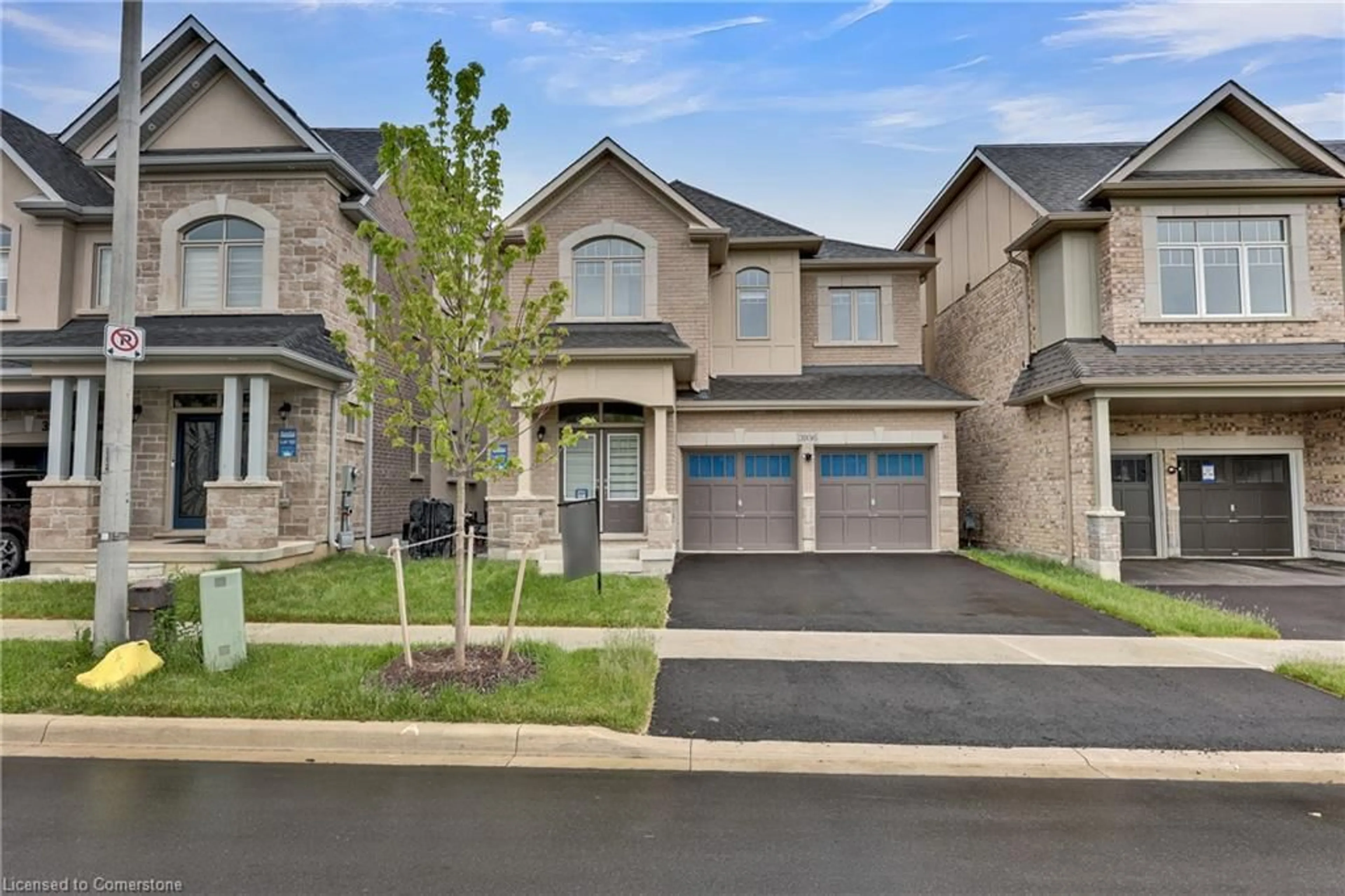 Home with brick exterior material, street for 3936 Leonardo Street St, Burlington Ontario L7M 0Z8