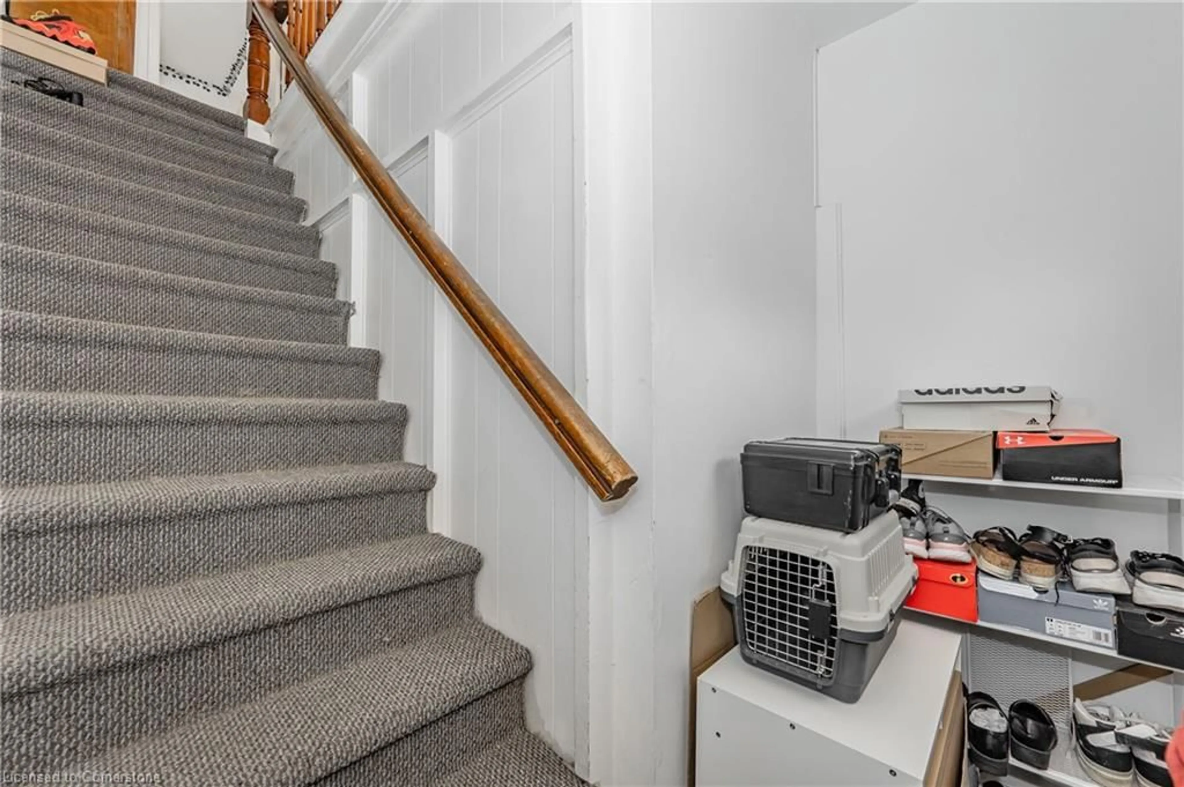 Stairs for 155 Weber St, Kitchener Ontario N2H 1E1