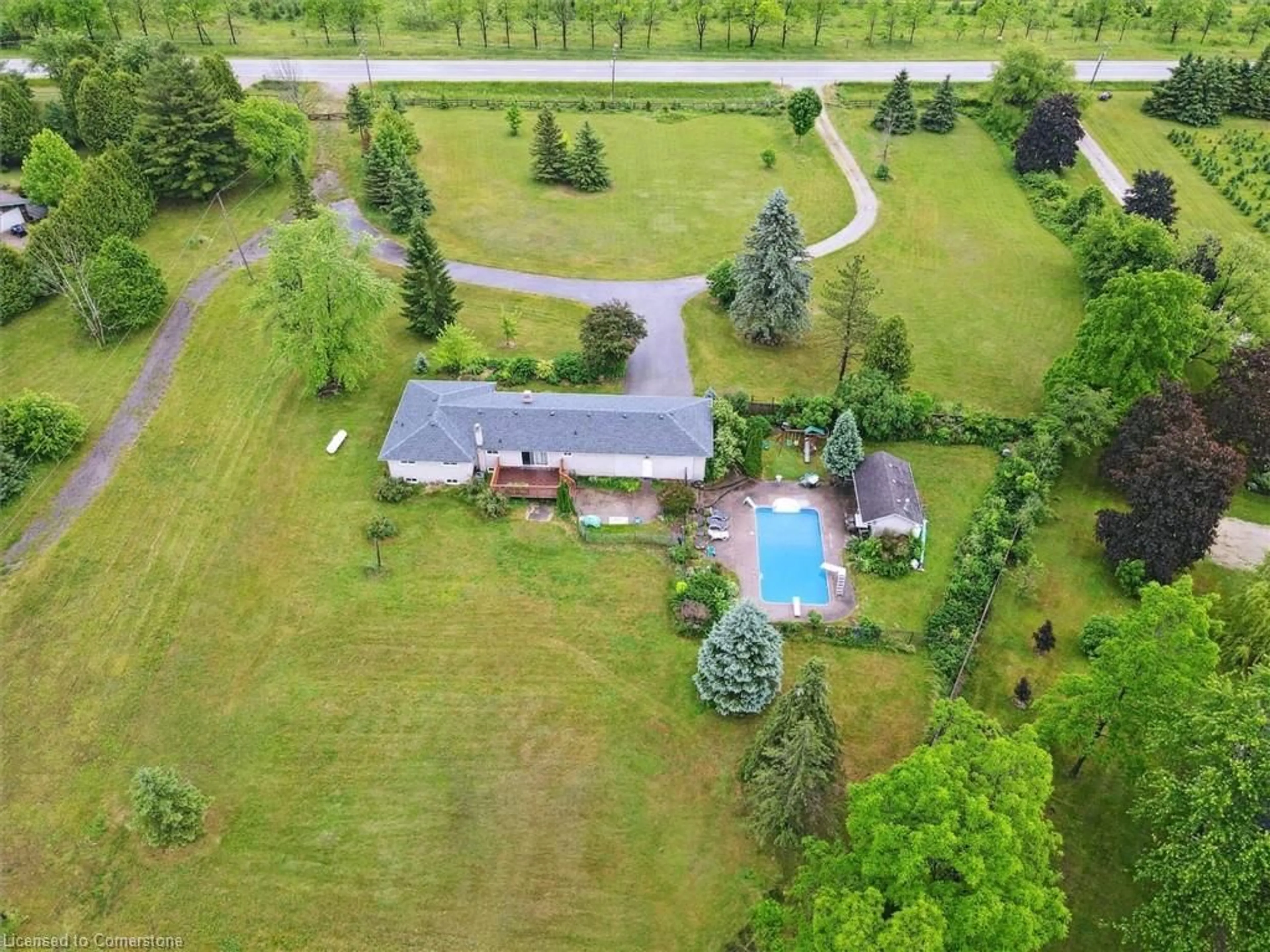 A pic from outside/outdoor area/front of a property/back of a property/a pic from drone, unknown for 7648 Wellington Rd 34, Puslinch Ontario N0B 2J0