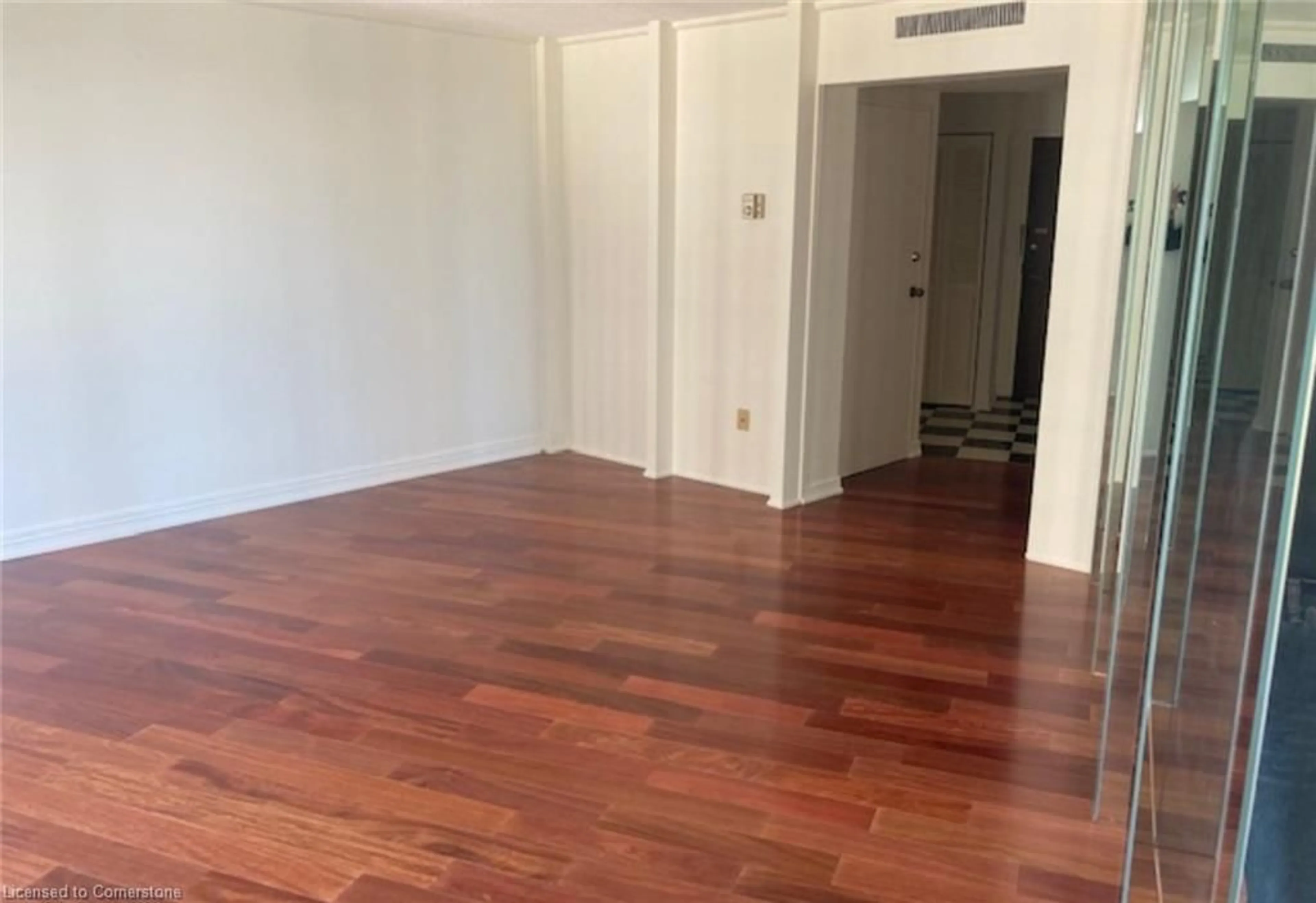 A pic of a room for 65 Harbour Sq #906, Toronto Ontario M5J 2L4