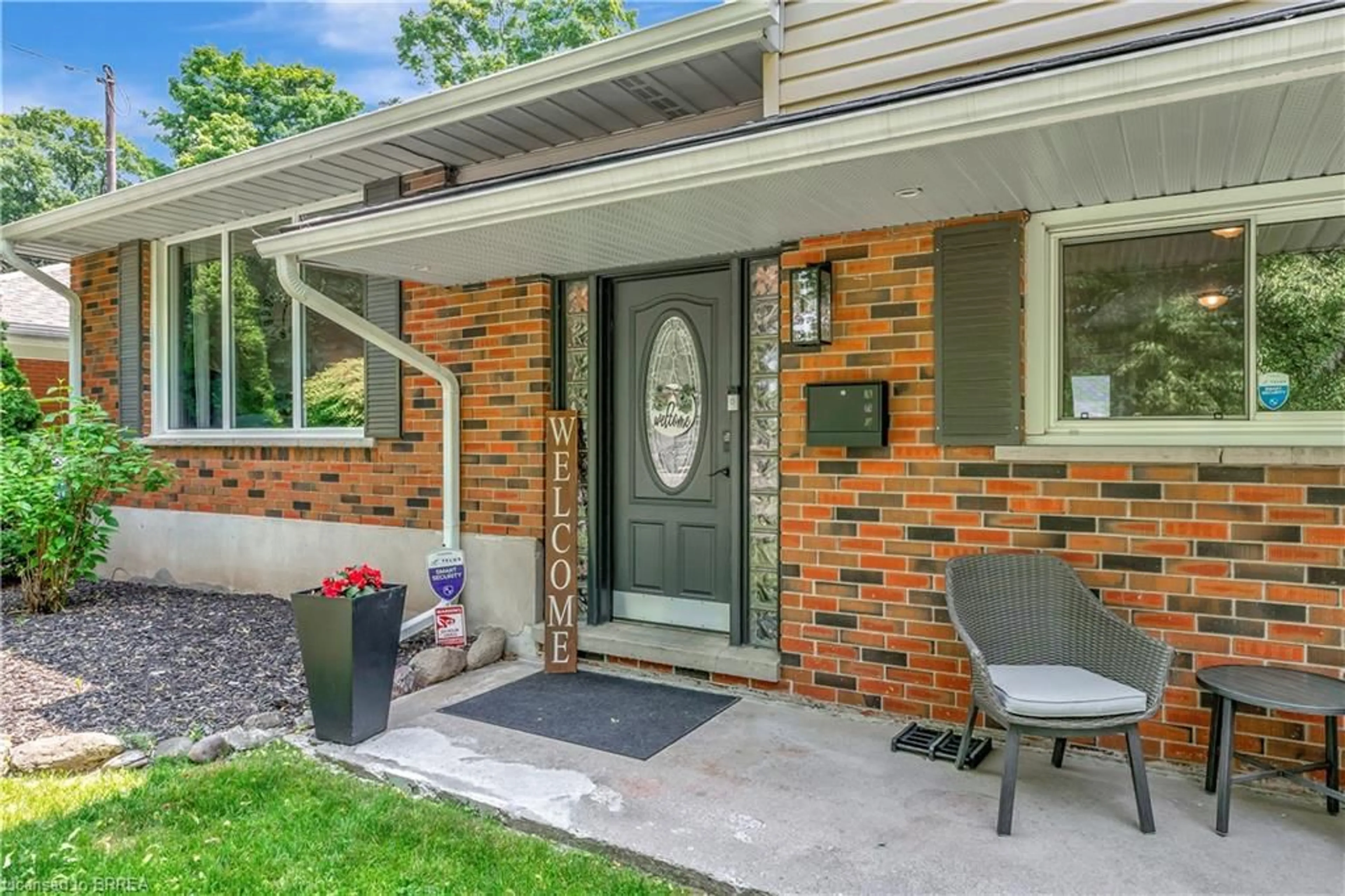 Home with brick exterior material, street for 39 Pusey Blvd, Brantford Ontario N3R 2S1
