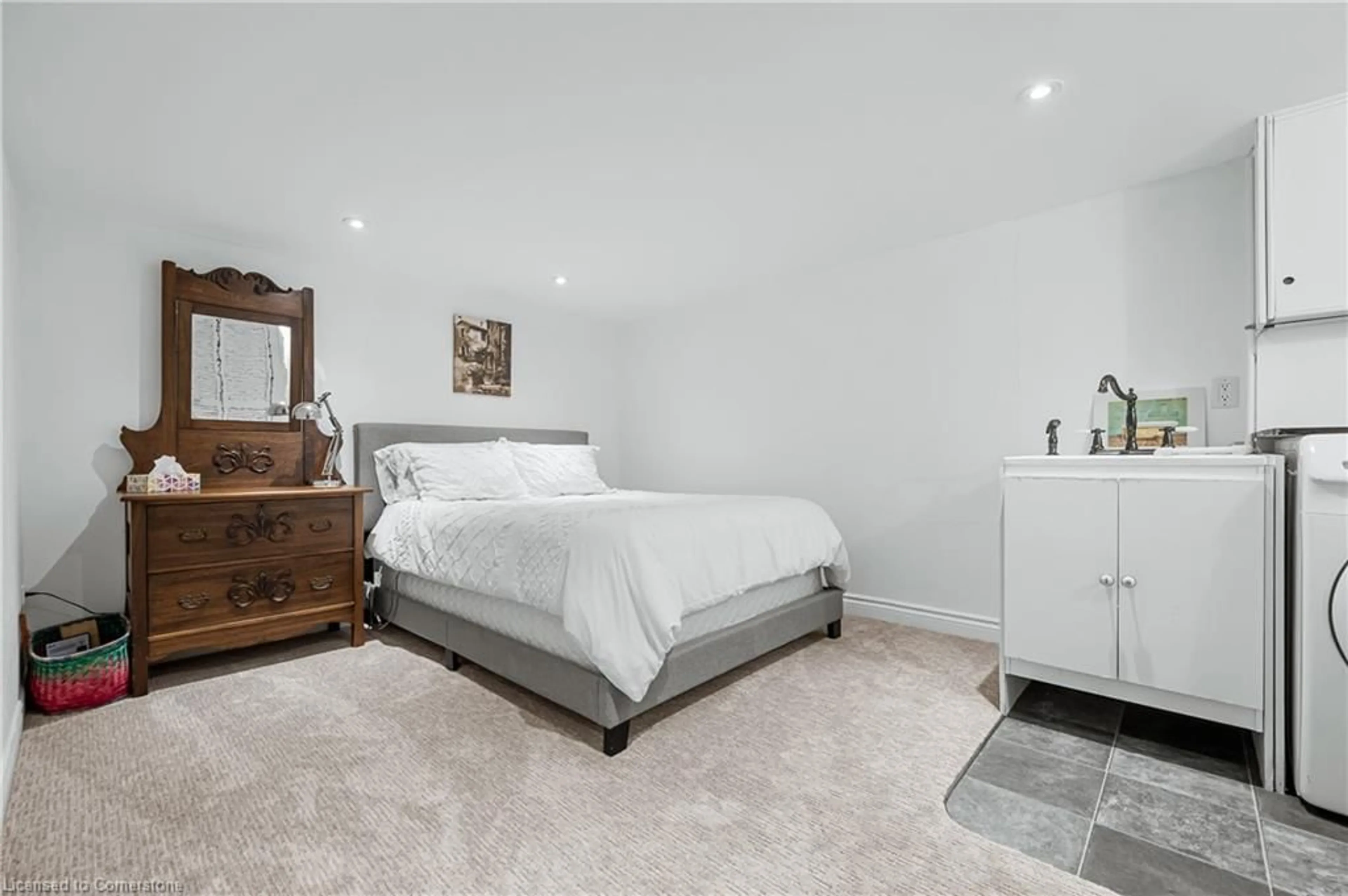 Bedroom with bed, unknown for 301 Carlow Rd #18, Port Stanley Ontario N5L 1B7