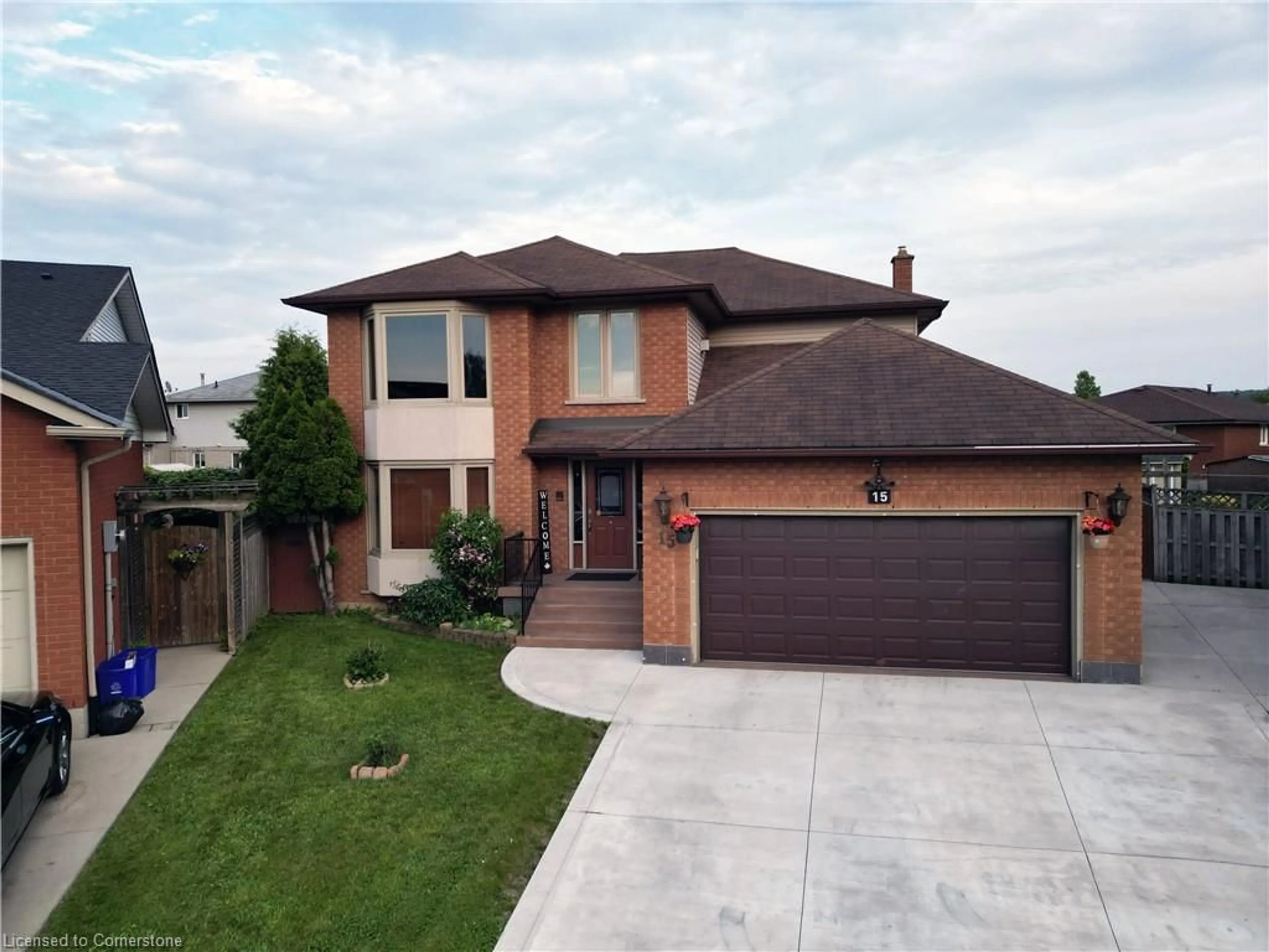 Home with brick exterior material, street for 15 Talia Crt, Hamilton Ontario L8E 4X8
