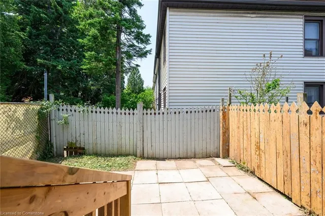 Additional image 9 of 517 Hughson St
