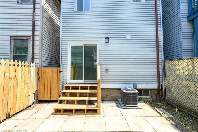 Additional image 6 of 517 Hughson St