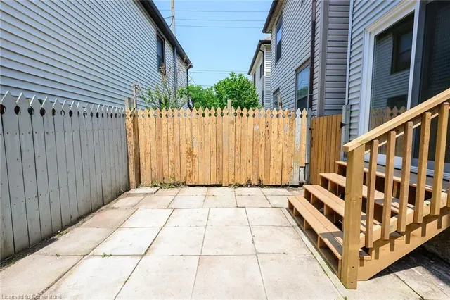 Additional image 4 of 517 Hughson St